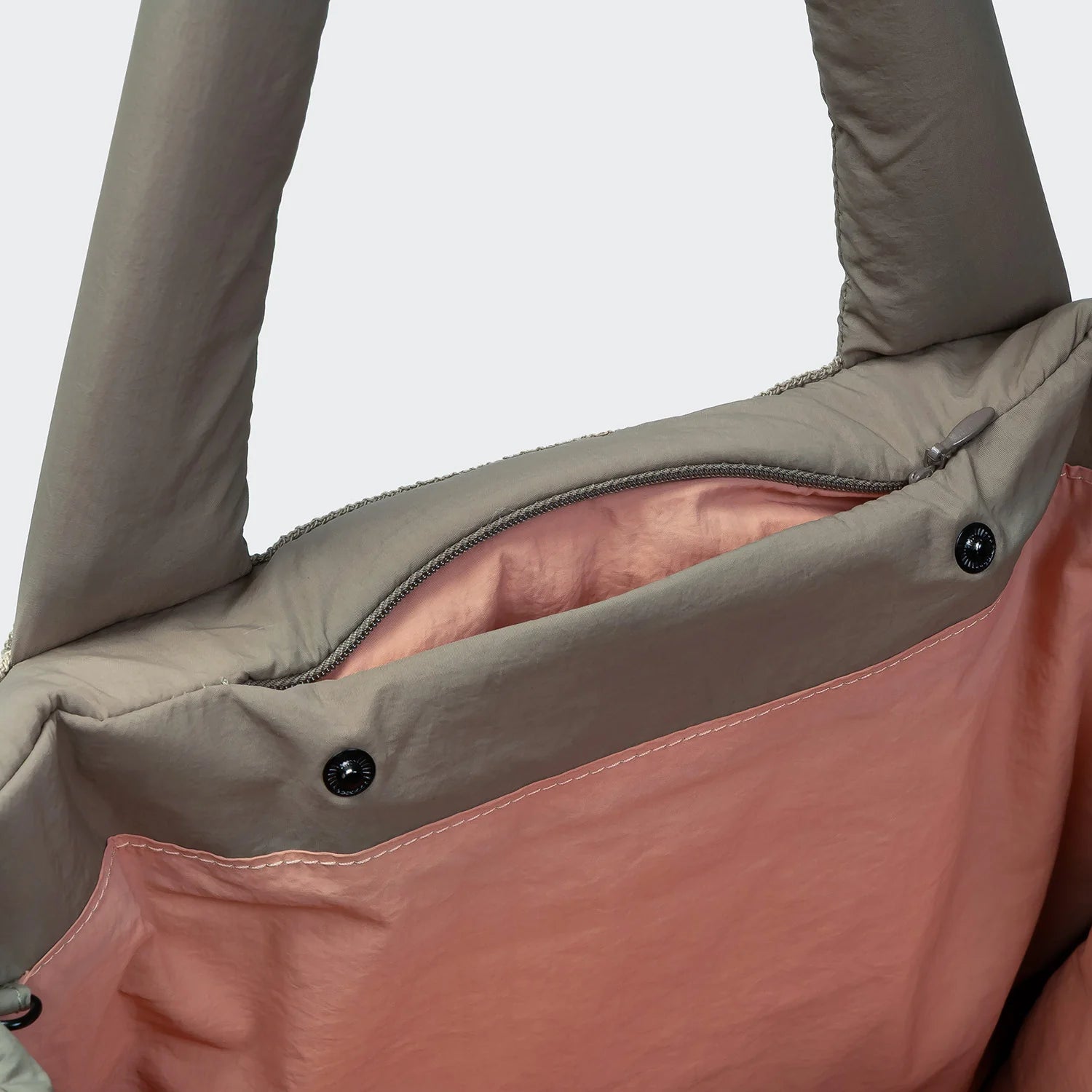 Cloud7 Hundereisebett Tote Bag Aktiv Puffer Khaki Peach Hundedecke für unterwegs wasserabweisend warm