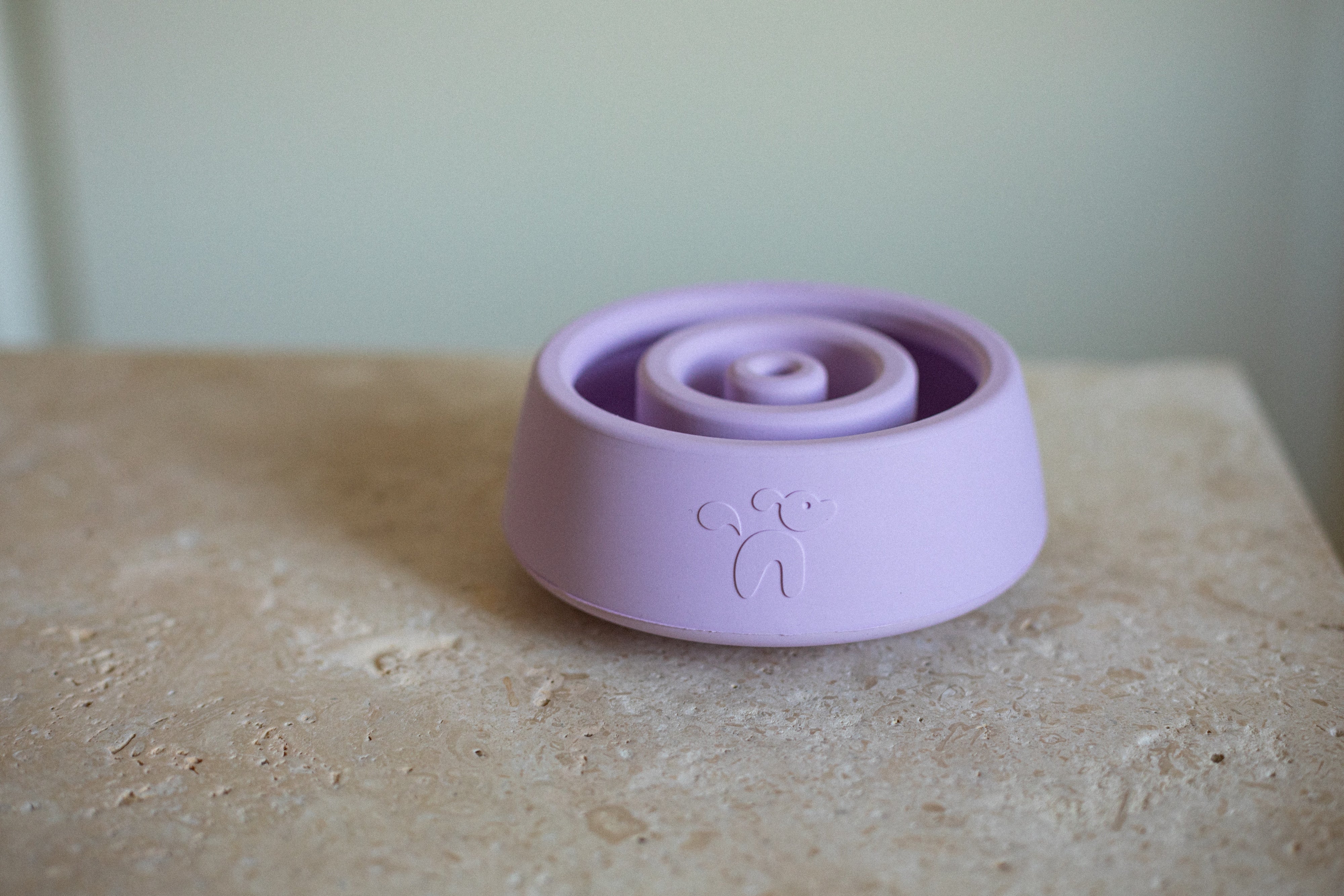 Inooko Yoomy Pot Yoomy Wobble Beschäftigungsspielzeug Lavendel Schleckspielzeug für Hunde