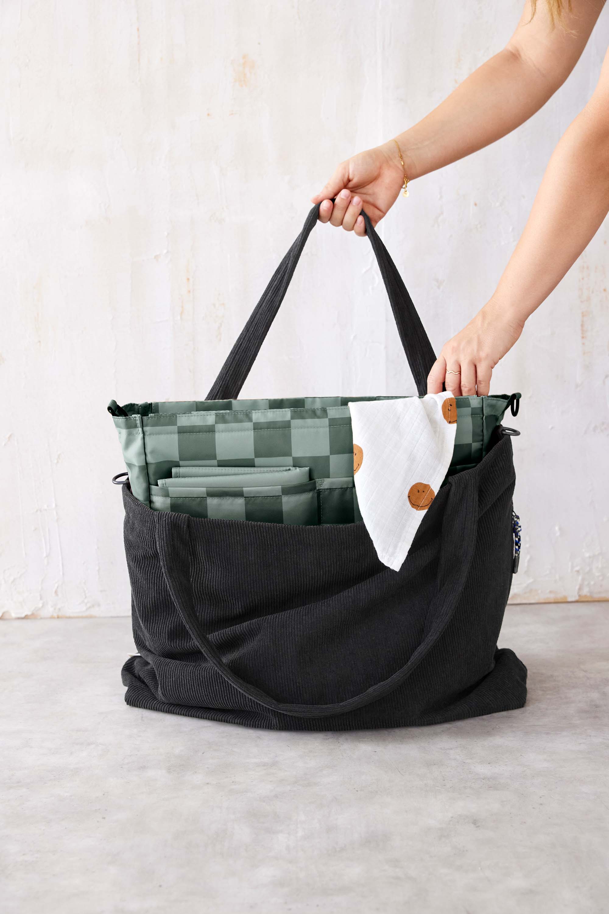 LÄSSIG Shopper MIX Cord Schwarz Einkaufstasche wasserabweisend