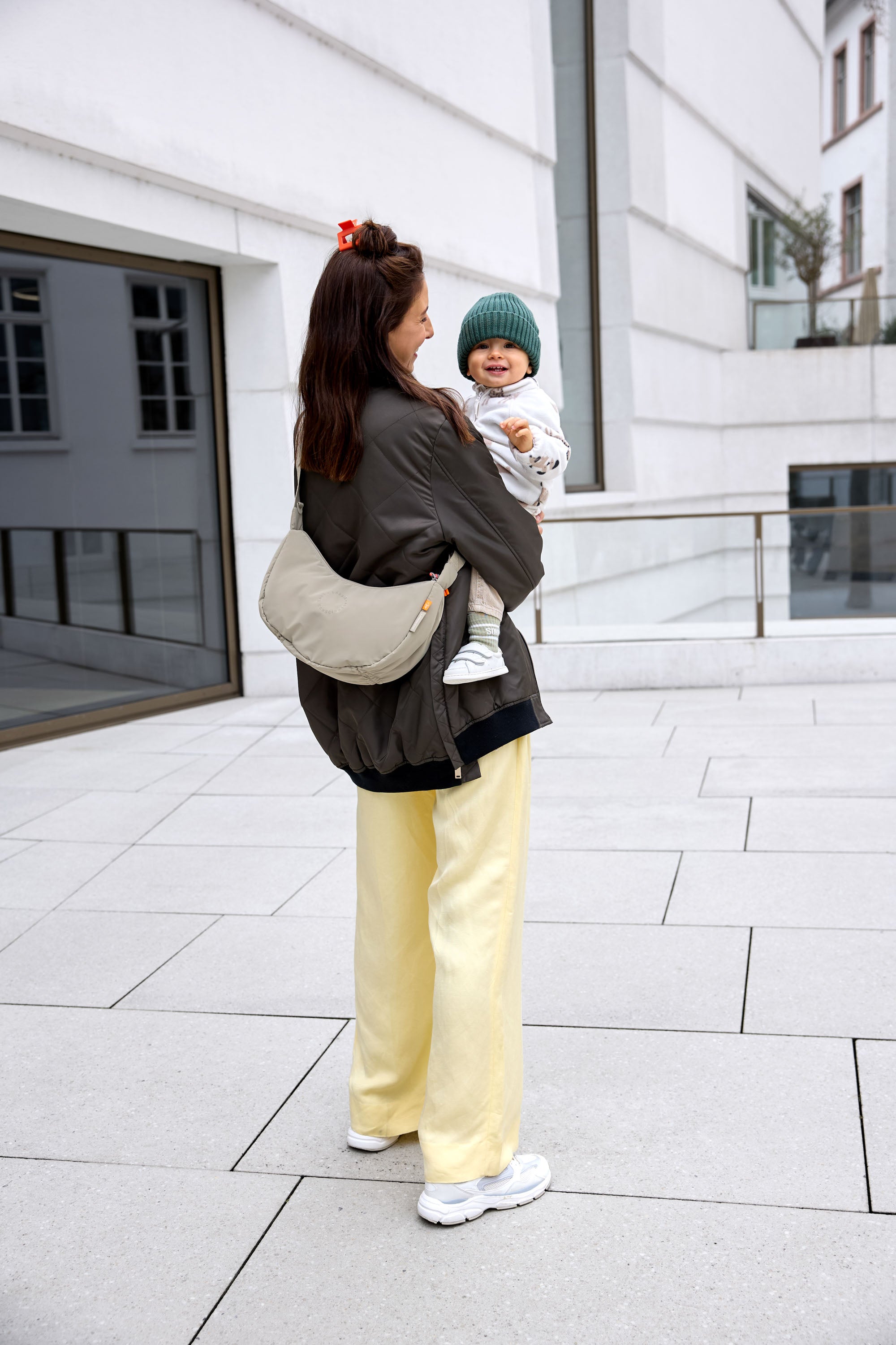LÄSSIG Umhängetasche Stretch Up Bum Bag Beige Umhängetasche Wickeltasche für Kinderwagen