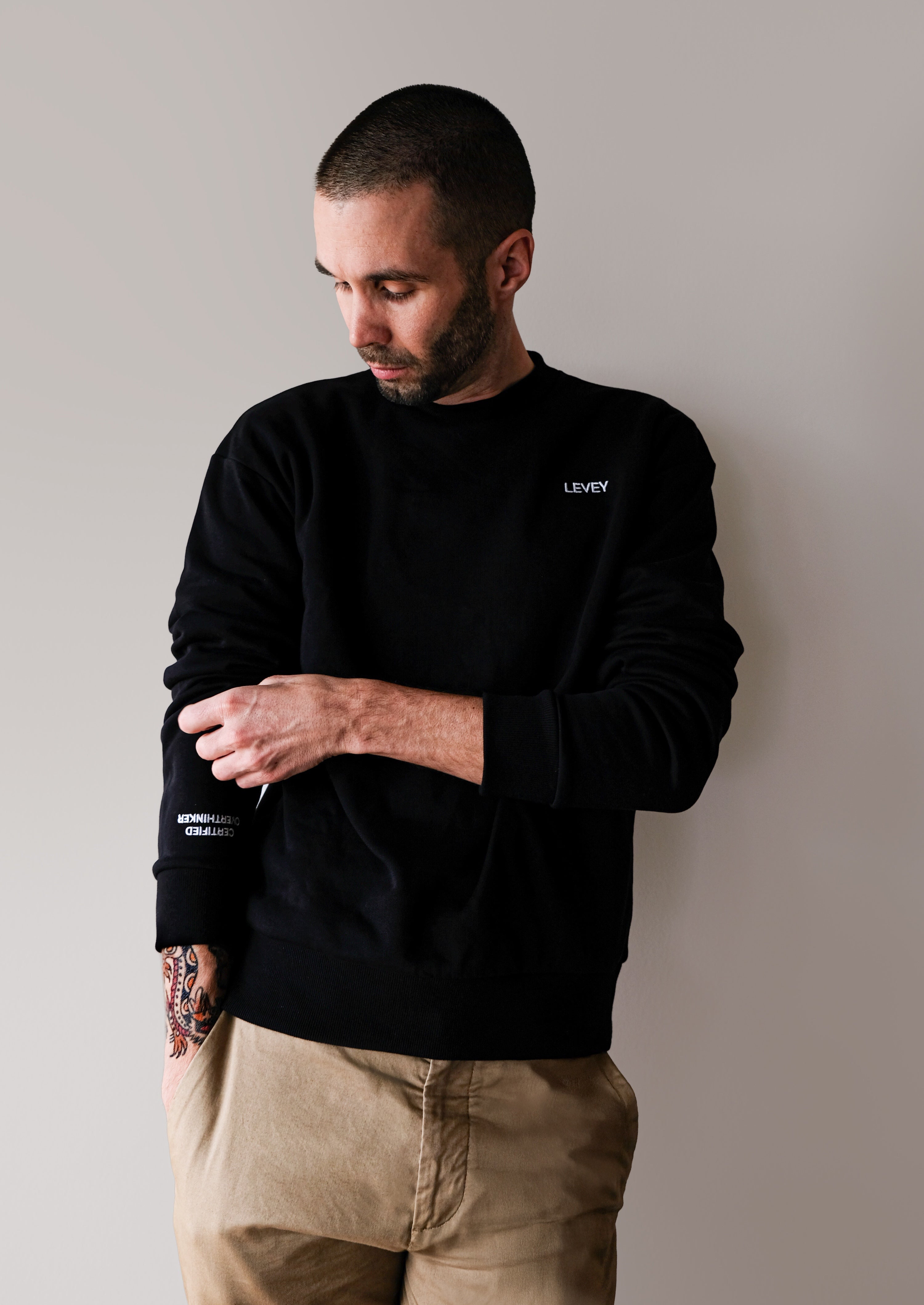 LEVEY PULLOVER BLACK - CALL IT A DOG WALK I CALL IT THERAPY Pullover Stick Schwarz Bio-Baumwolle