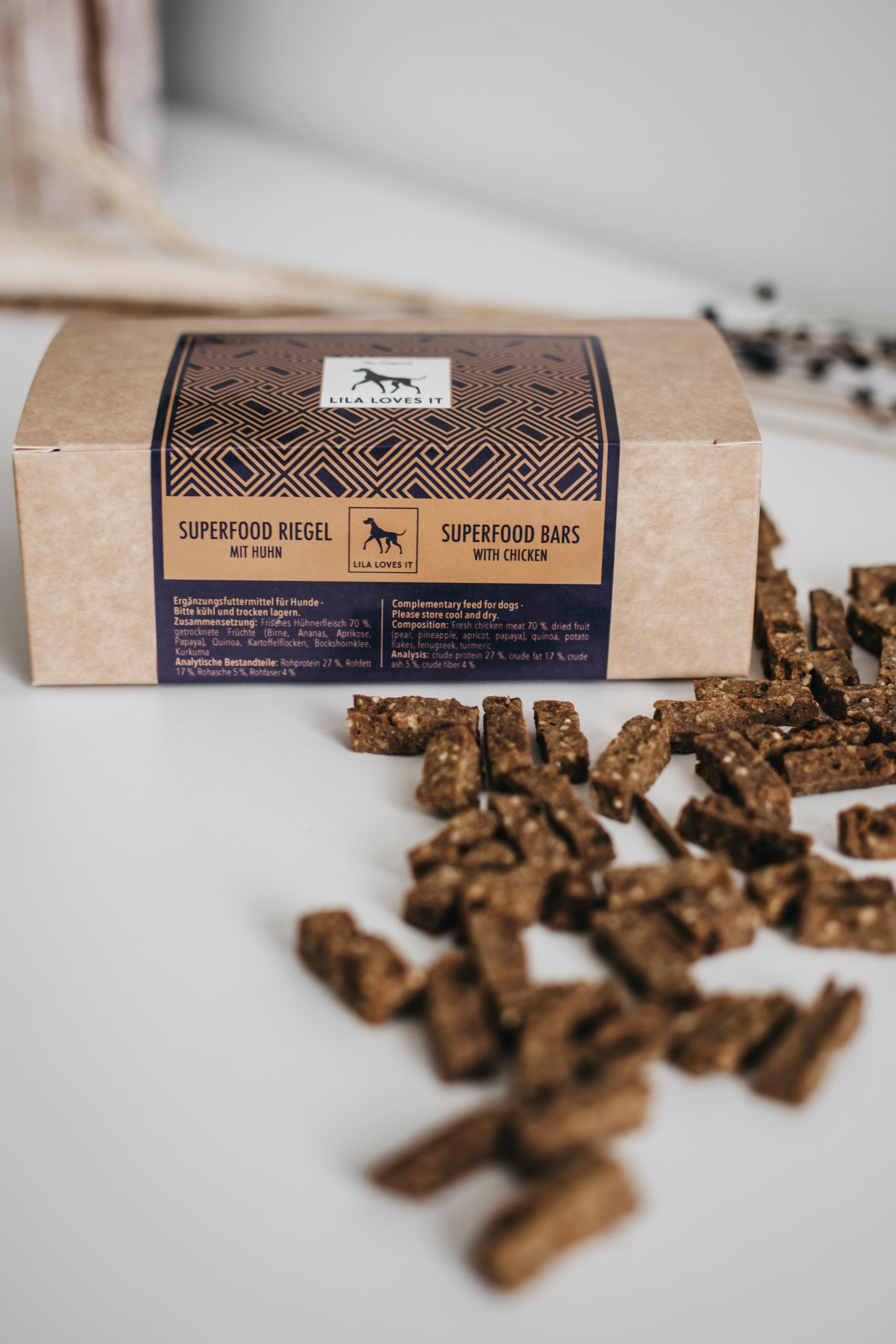 LILA LOVES IT Superfood-Riegel mit Huhn Hundeleckerli