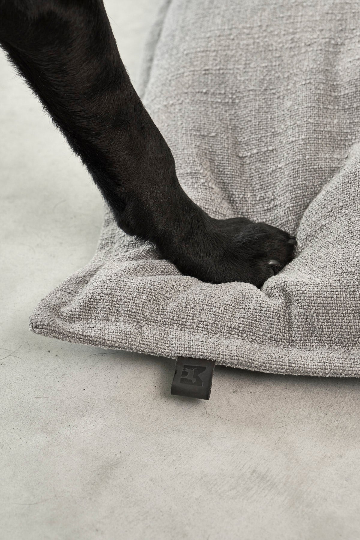 MiaCara Hundekissen Campo Kiesel Hundebett formstabil Hundekissen waschbar Bezug wechselbar