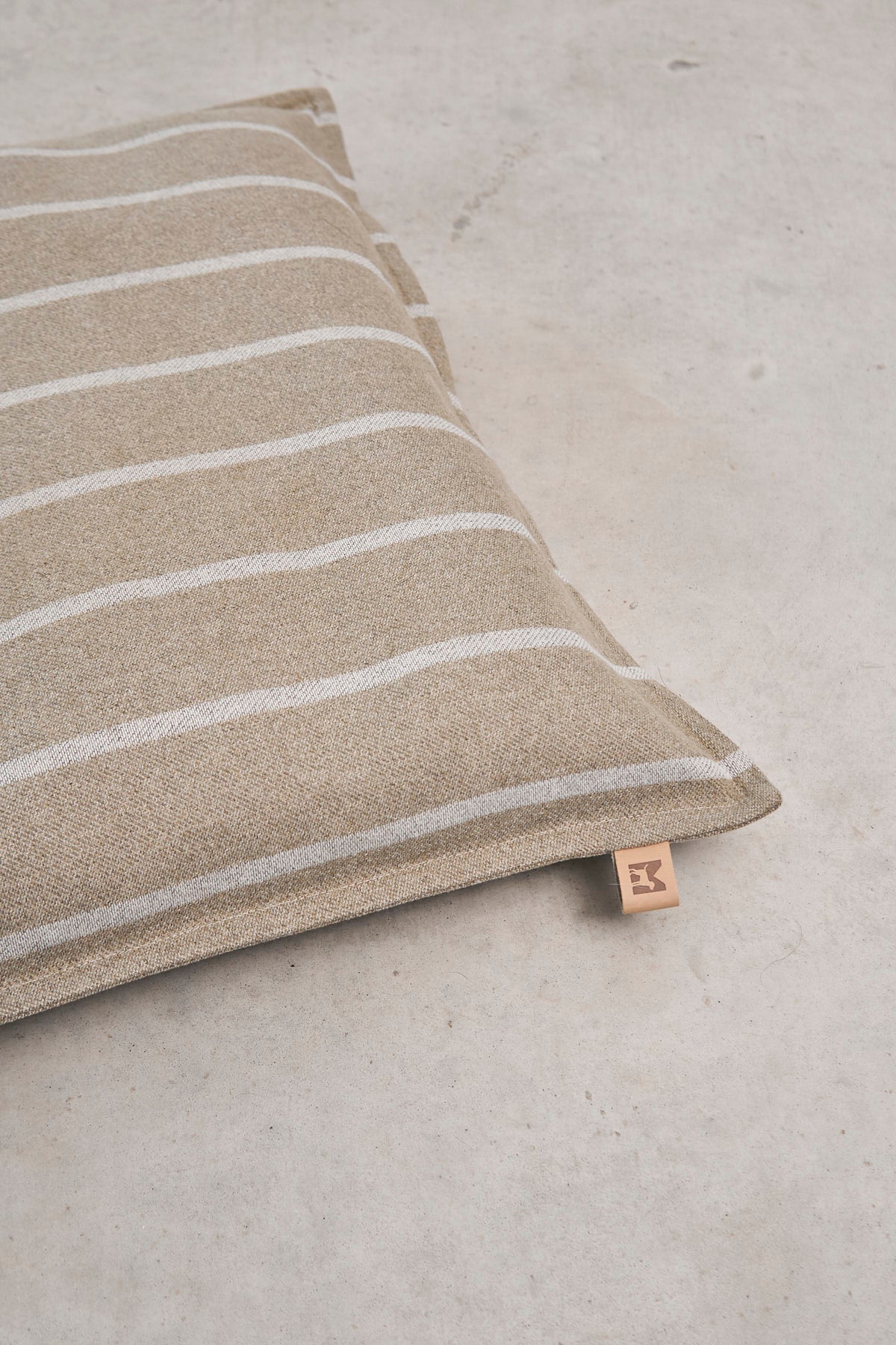 MiaCara Riga Hundekissen Slim Sand/Greige Hundebett