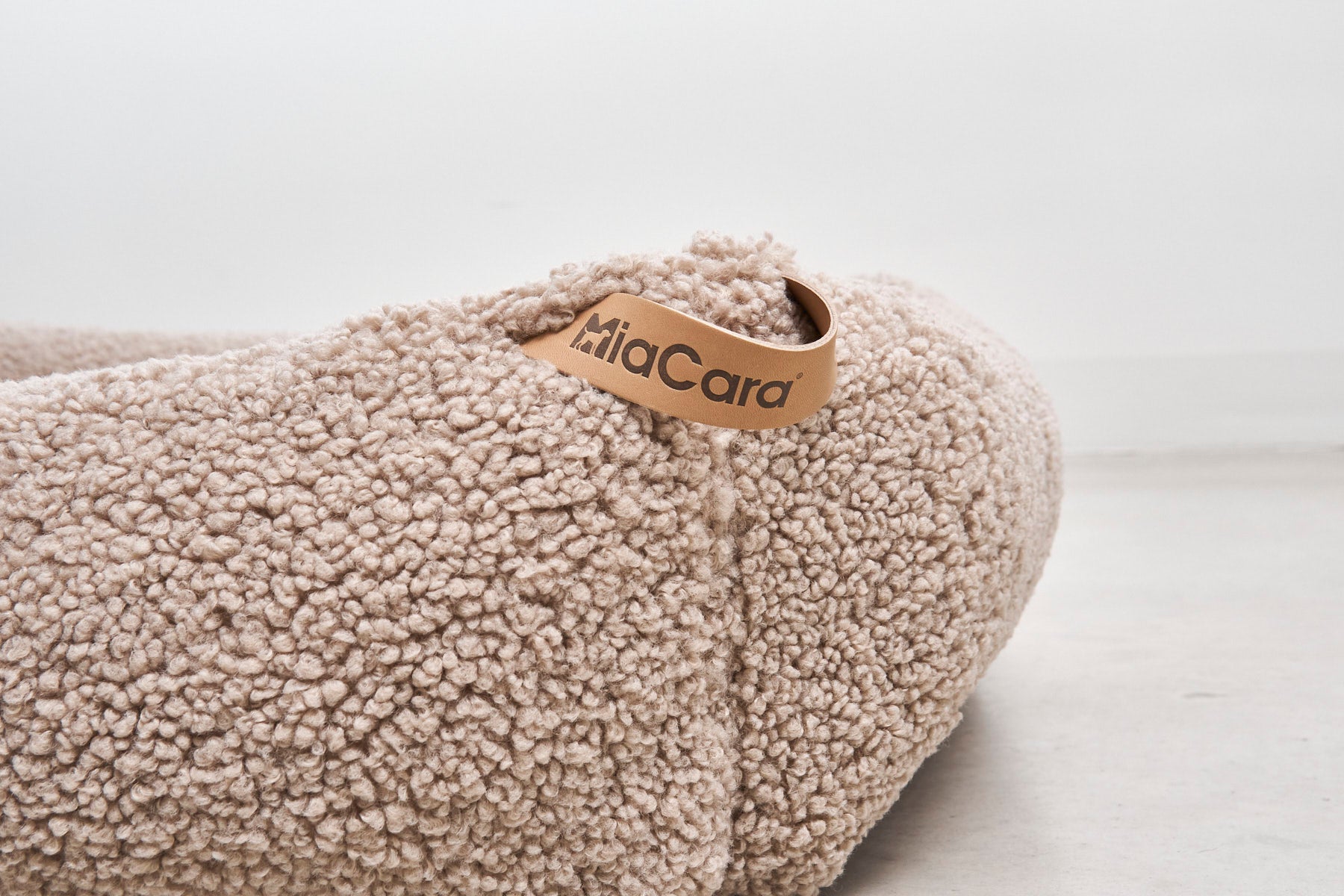 MiaCara Senso Box-Bett Greige Boucle Hundebett waschbar