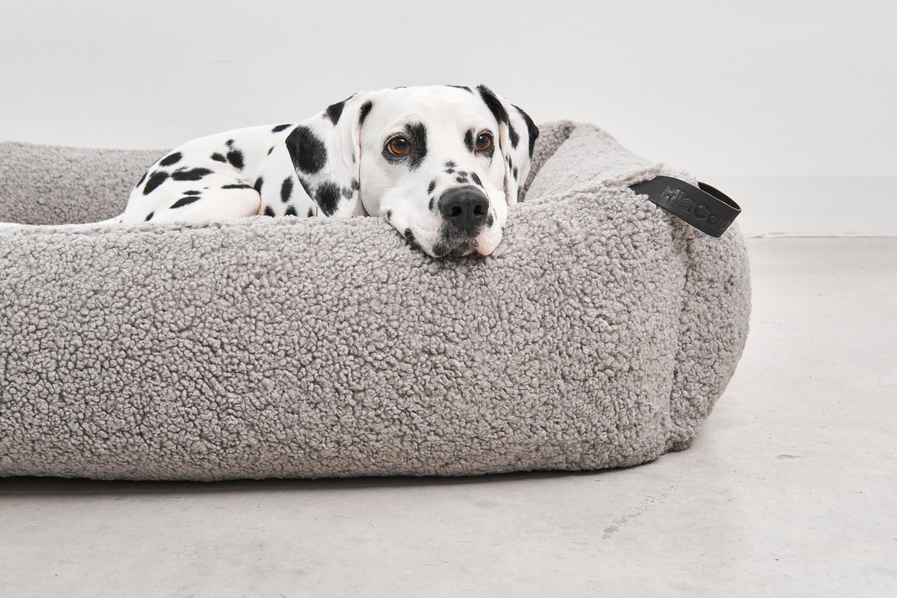 MiaCara Senso Box-Bett Kiesel Sherpa Hundebett