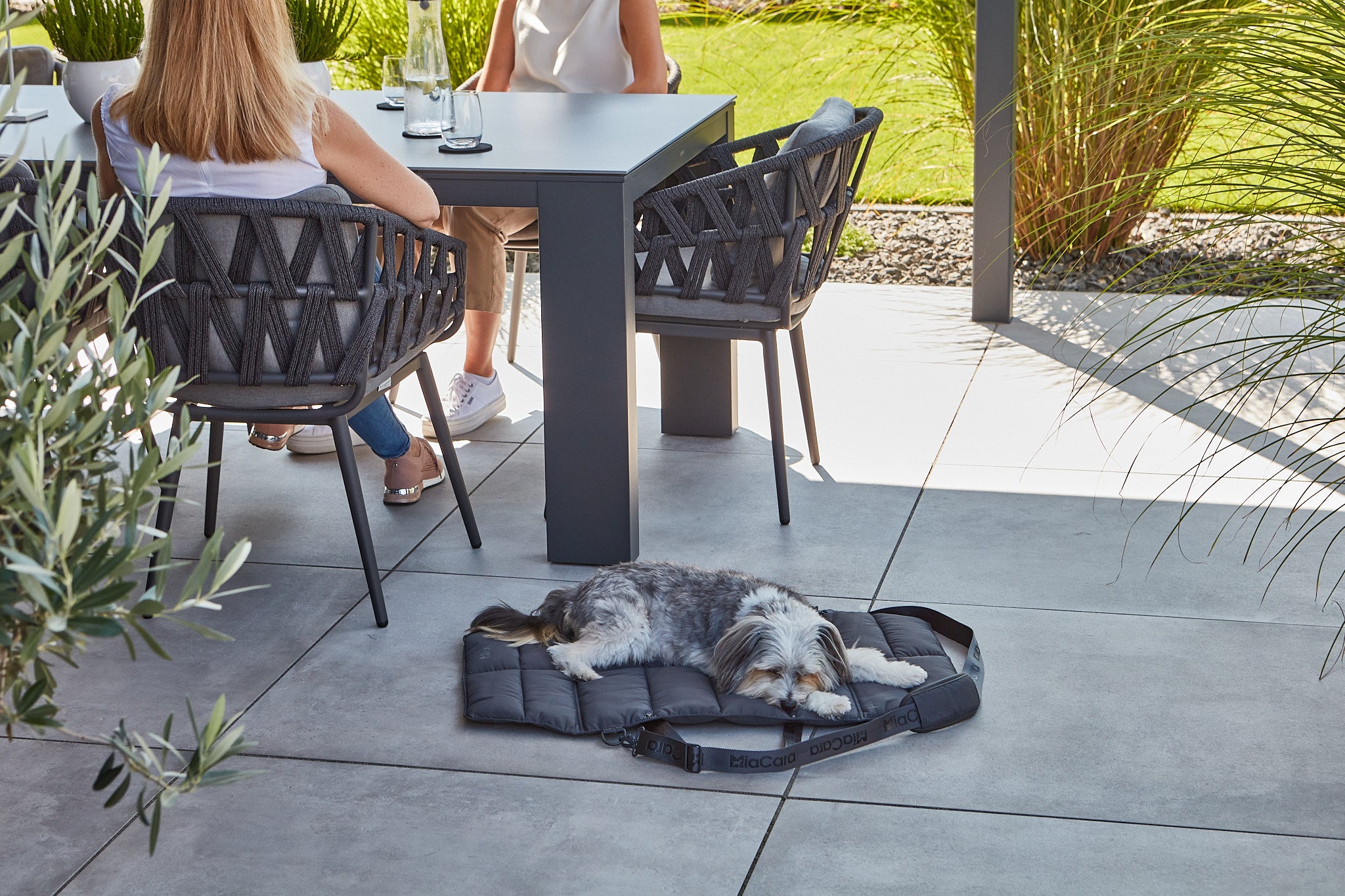 MiaCara Strada travelBed Asphalt Hundebett unterwegs