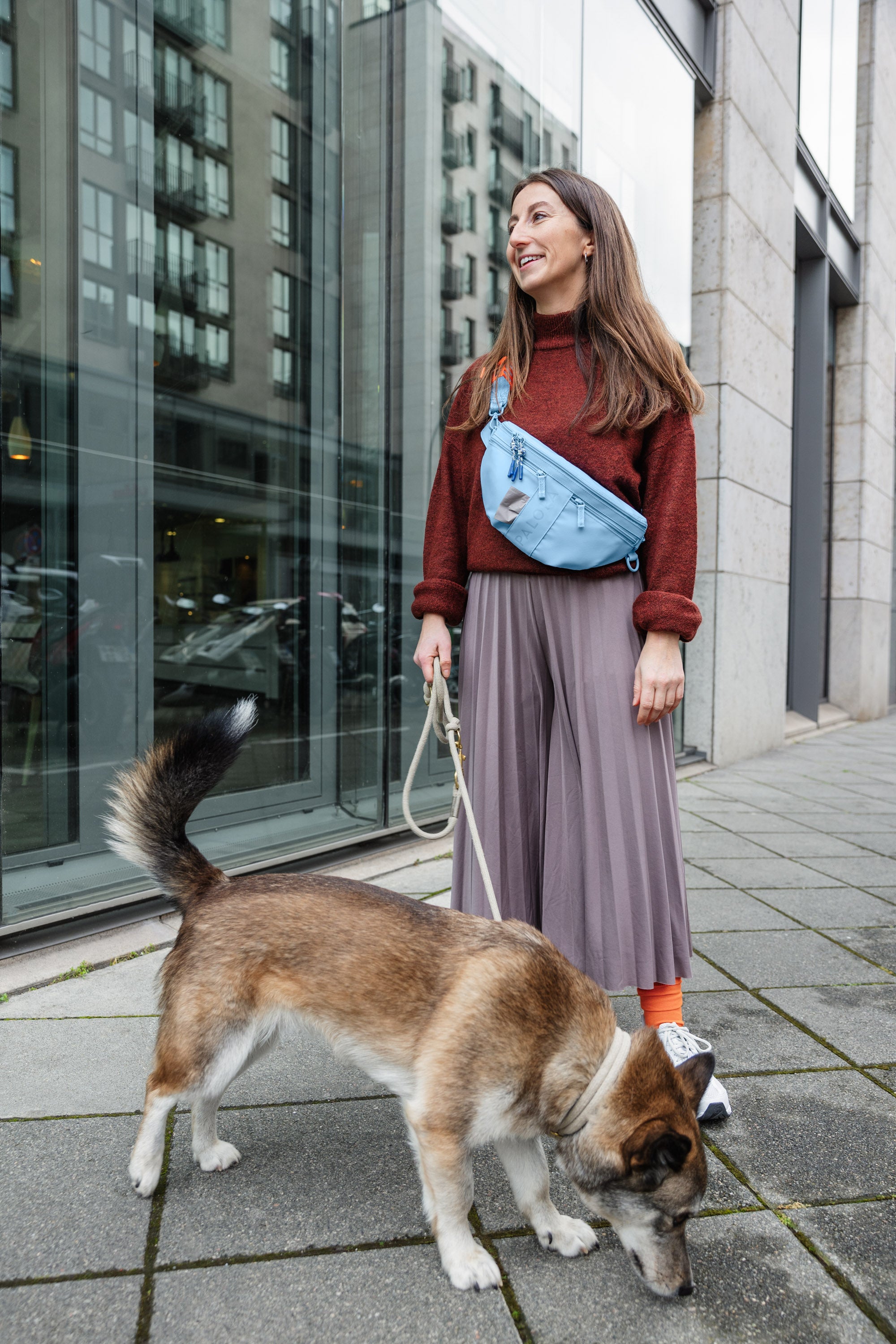 PALOPA Hunde Leckerlibeutel Emma Light Blue Leckerlibeutel Crossbody Bag Leckerlitasche Gassitasche