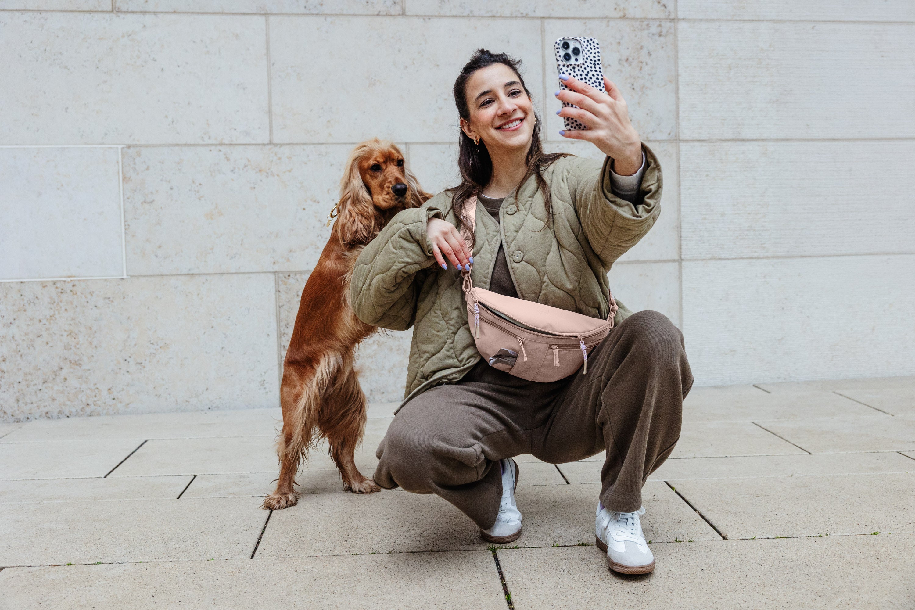 PALOPA Hunde Leckerlibeutel Emma Soft Pink Leckerlitasche zum Umhängen Crossbody Bag Erstausstattung Hund