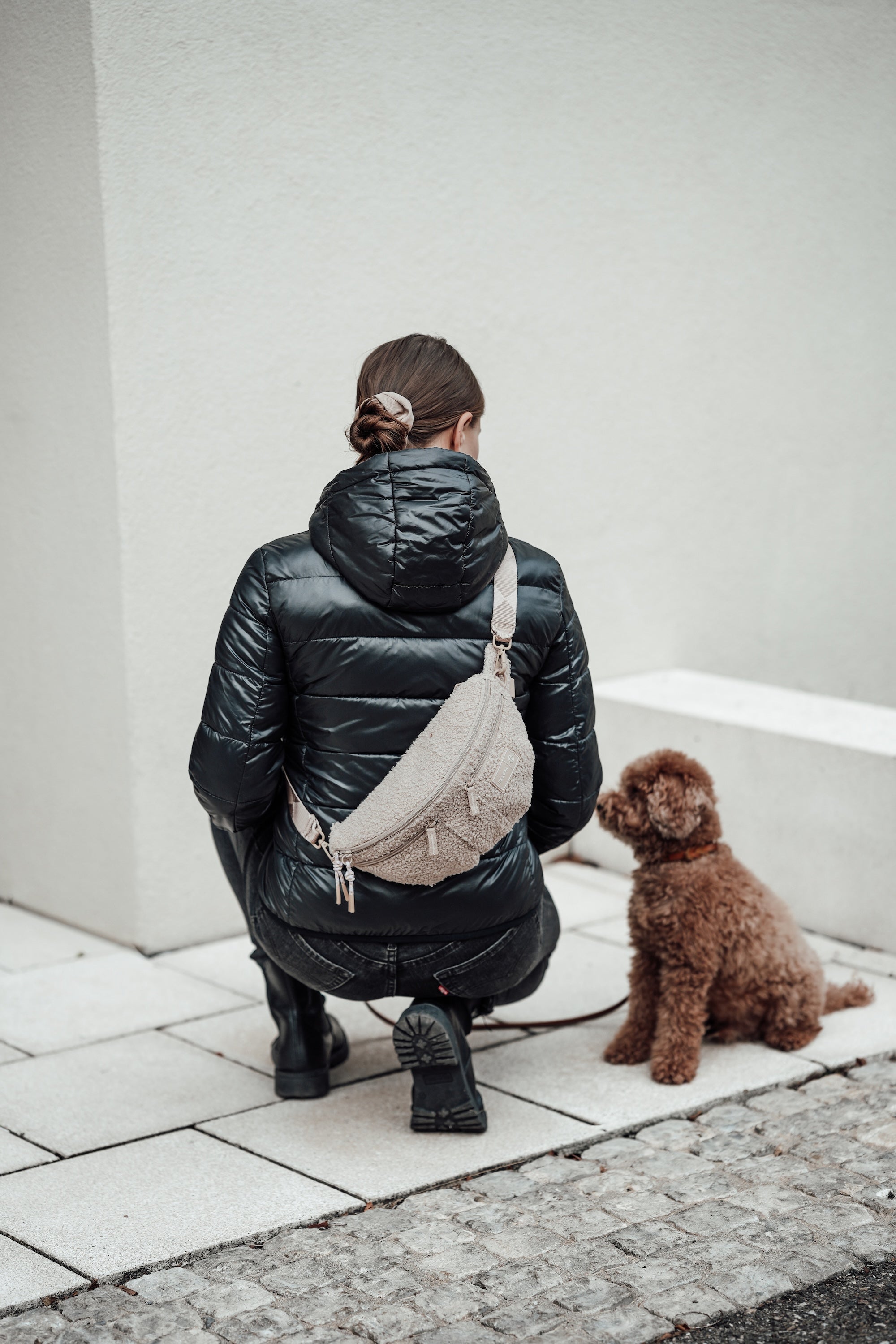 PALOPA Hunde Leckerlibeutel Emma Teddy Fleece Crossbody Bag Boucle