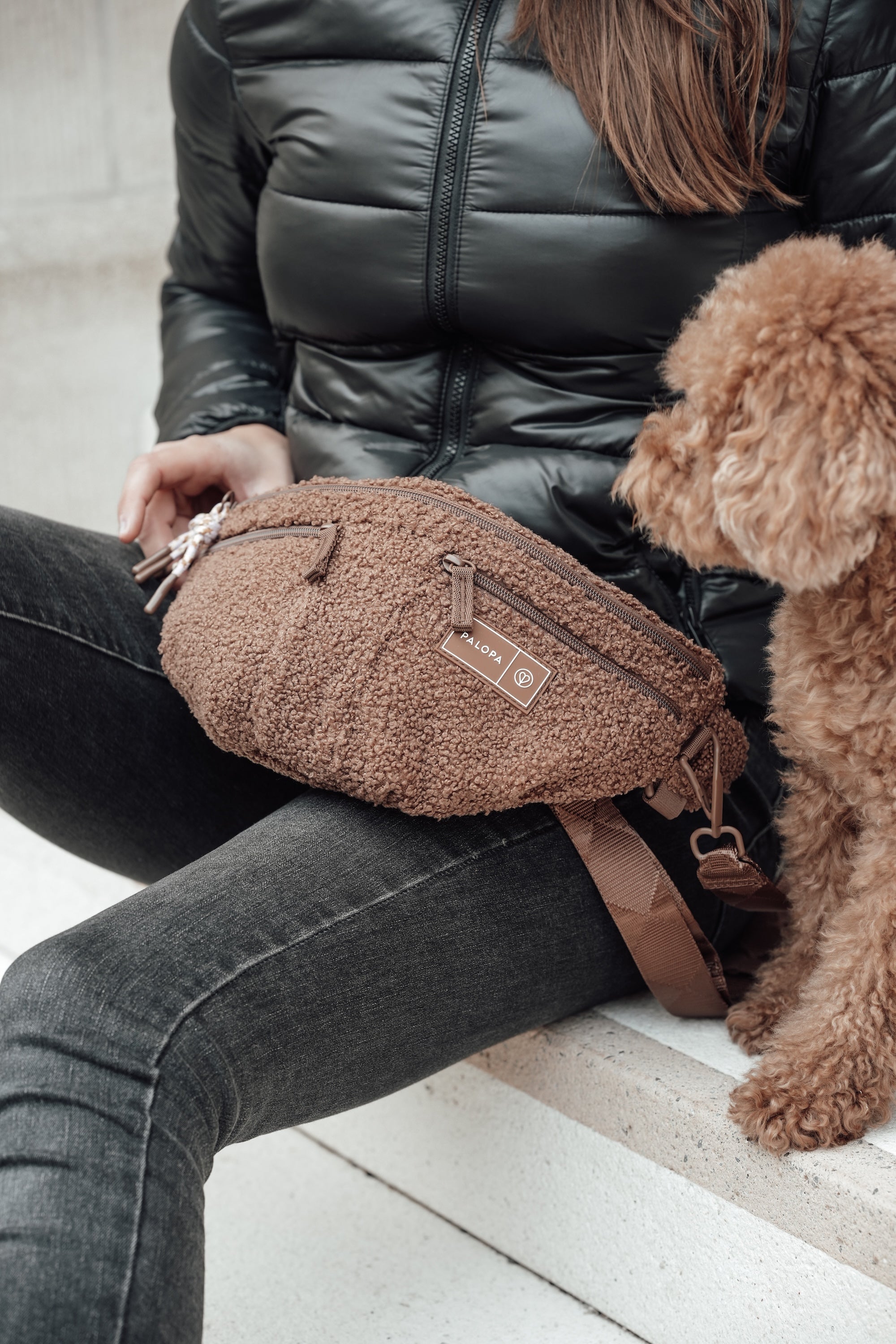 PALOPA Hunde Leckerlibeutel Emma Teddy Fleece Hunde Gassitasche Wasserflasche