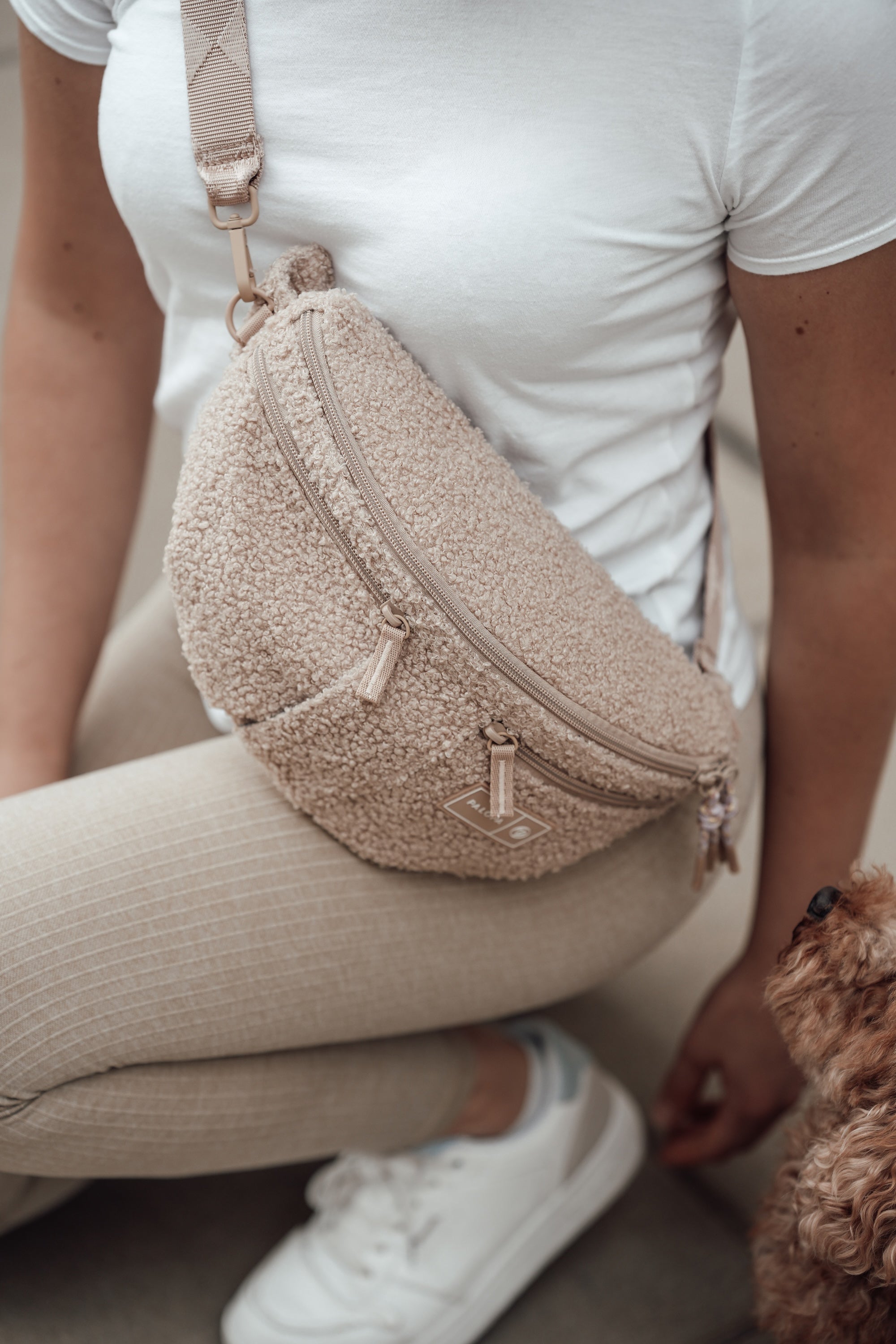 PALOPA Hunde Leckerlibeutel Emma Teddy Fleece Leckerlitasche für unterwegs