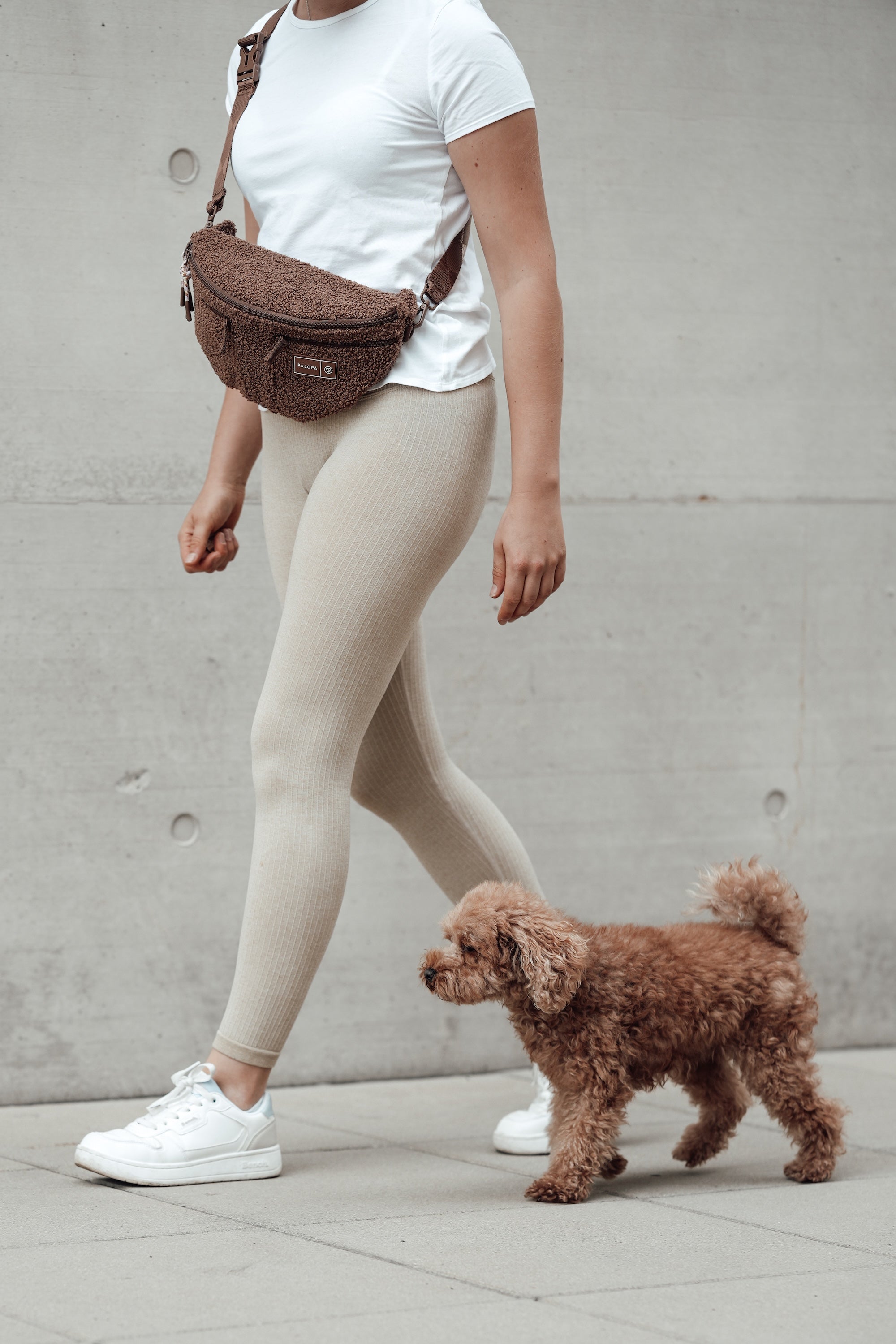 PALOPA Hunde Leckerlibeutel Emma Teddy Fleece Leckerlitasche Hund Gassitasche Hund waschbar