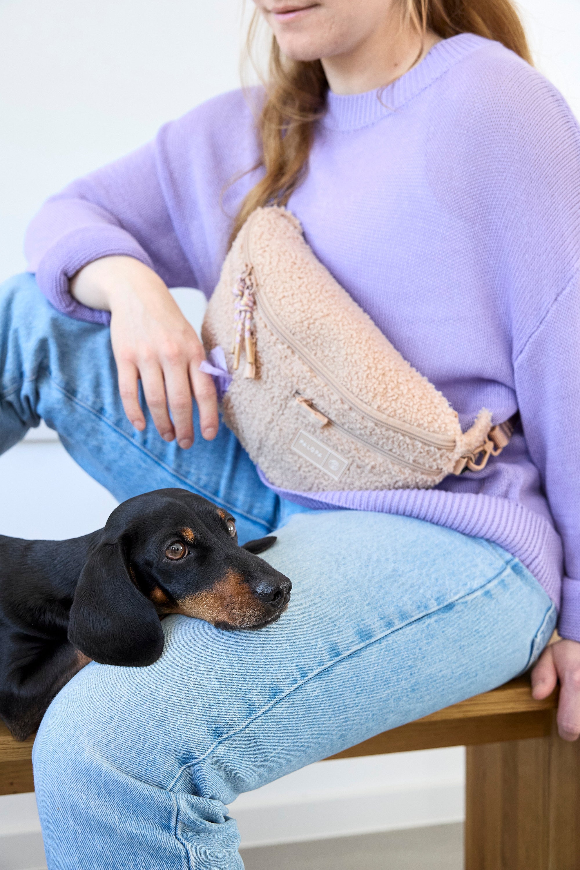 PALOPA Hunde Leckerlibeutel Teddy-Fleece Beige - Limited Edition Crossbody Bag Leckerlibeutel