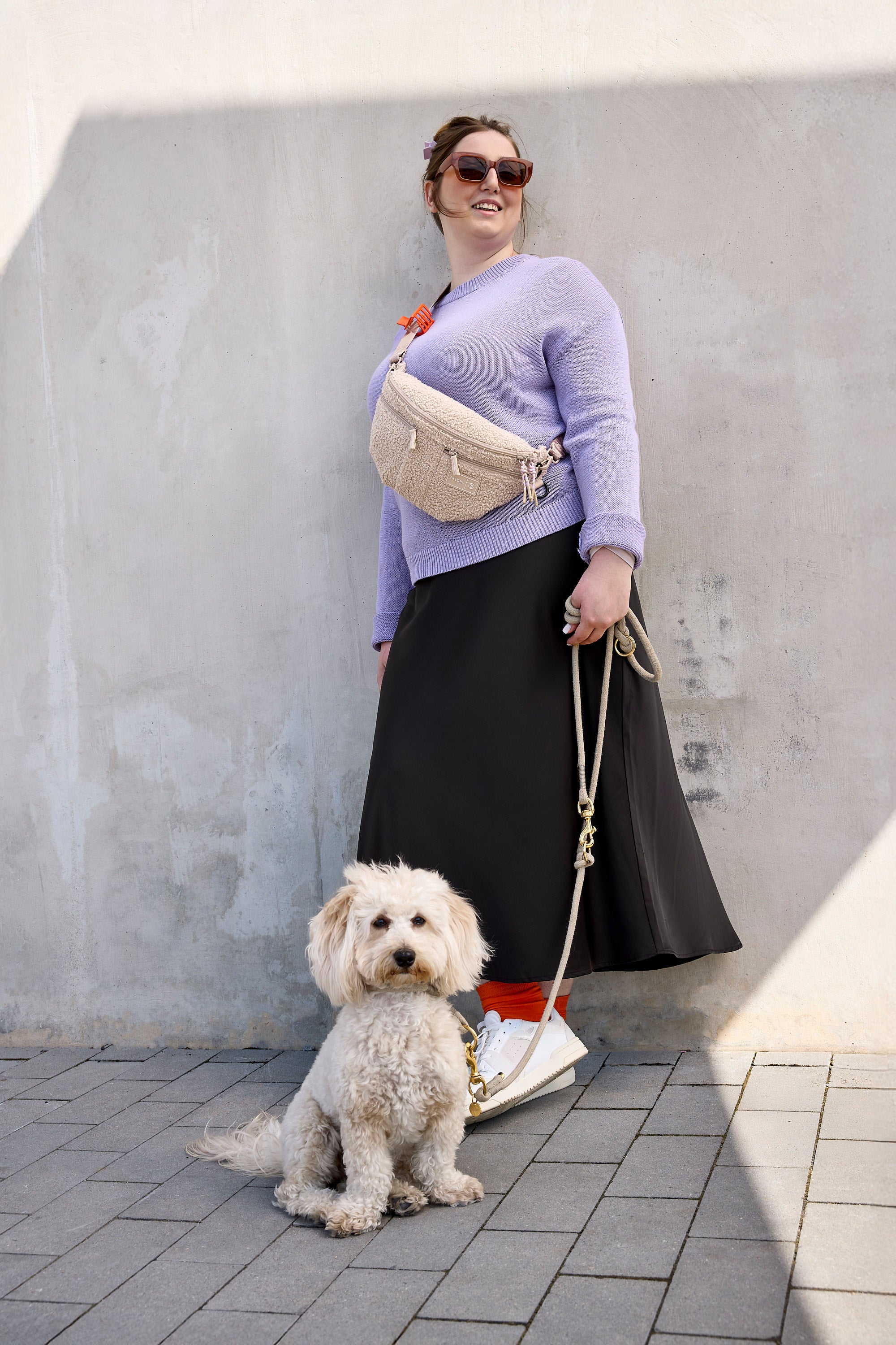 PALOPA Hunde Leckerlibeutel Teddy-Fleece Beige - Limited Edition Gassitasche Leckerlitasche waschmaschinengeeignet zum Umhängen