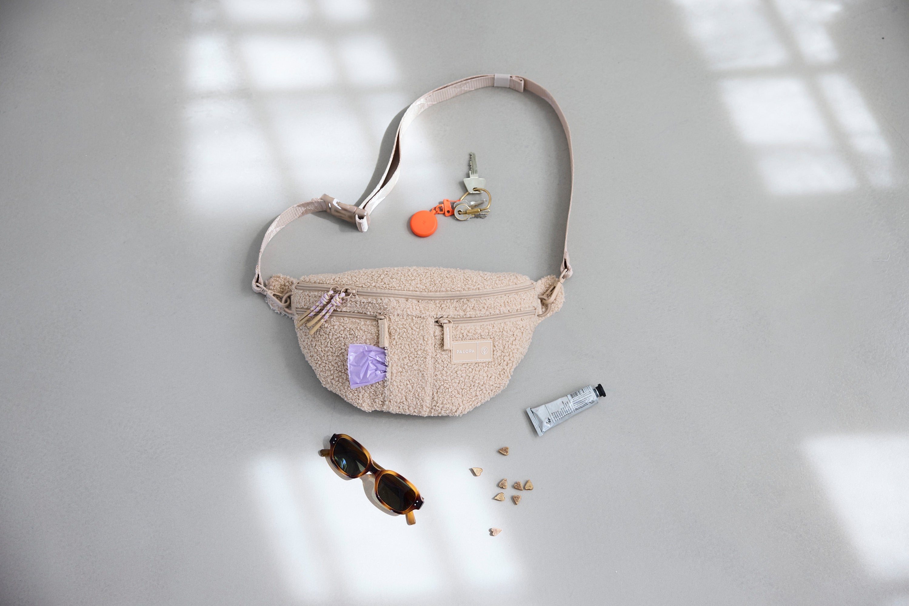 PALOPA Hunde Leckerlibeutel Teddy-Fleece Beige - Limited Edition Tasche Bouclé