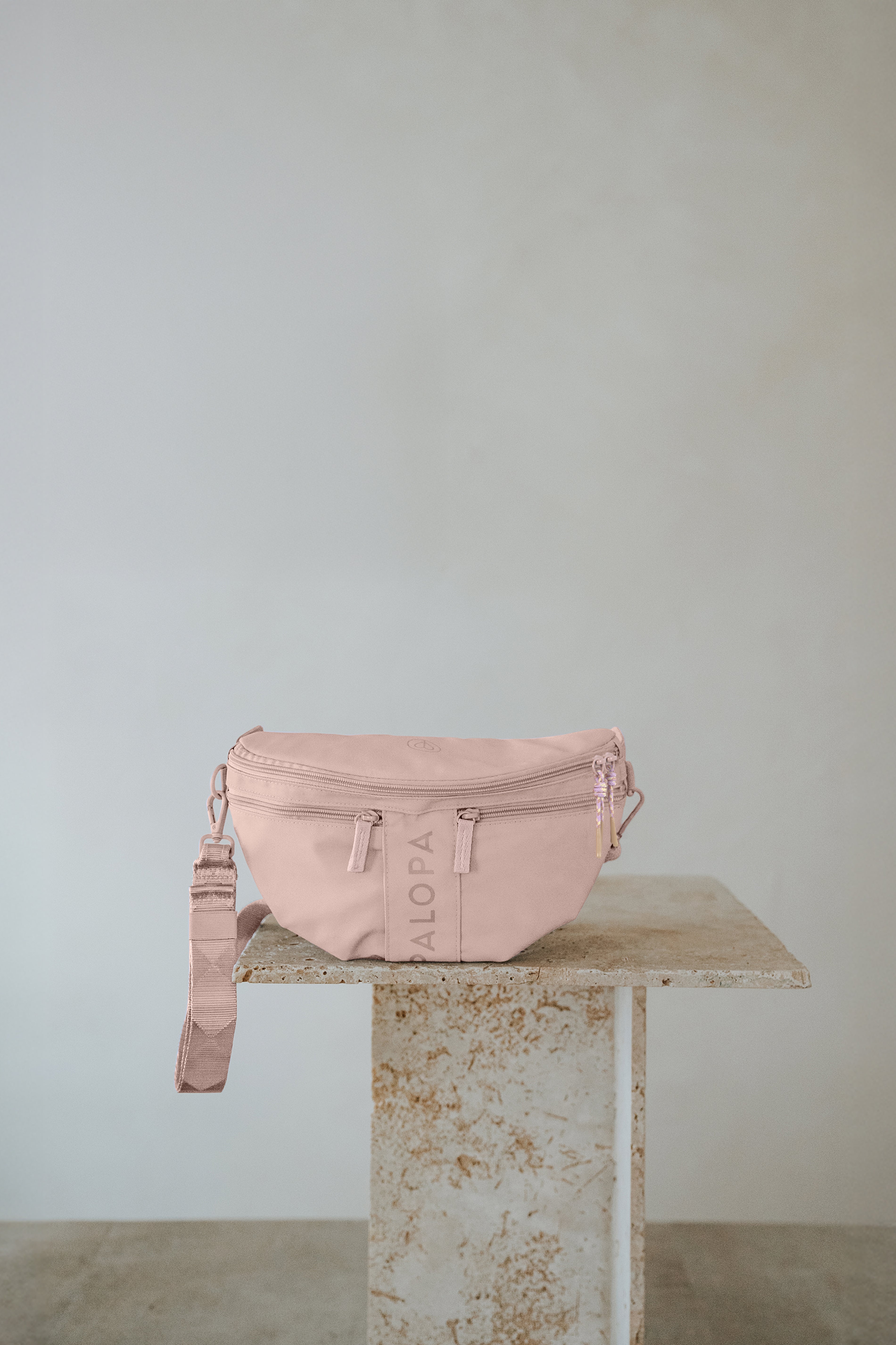 PALOPA Hunde Leckerlibeutel Emma Soft Pink Gassitasche zum Umhängen Hundetraining Leckerlibeutel