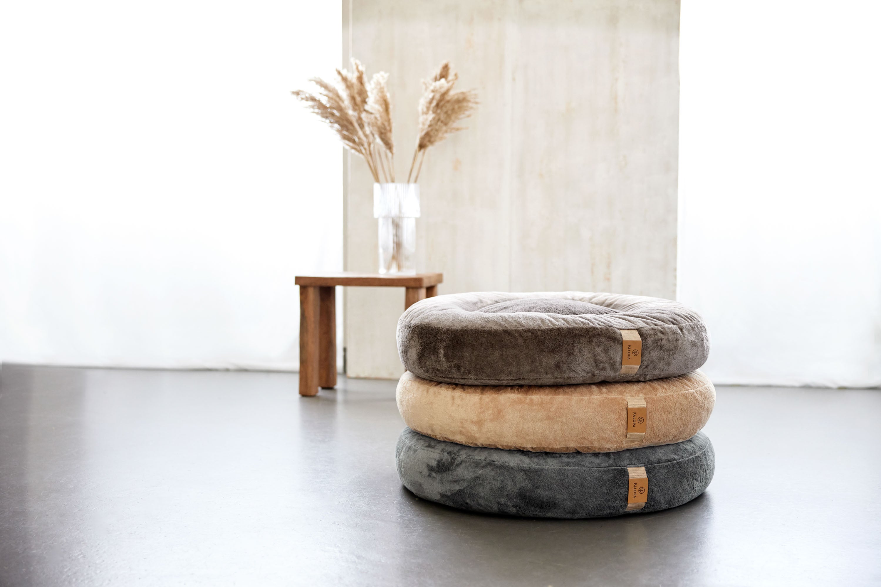 PALOPA Hundebett Donut Fippa Taupe Humus Anthrazit Donut Kuschelbetten fuer Hunde