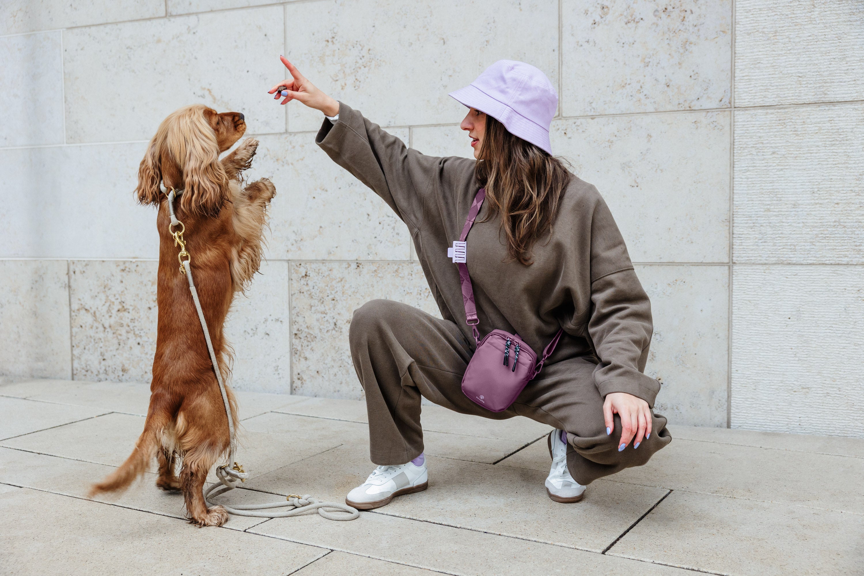 PALOPA Leckerlibeutel Greta Berry Leckerlitasche zum Umhängen Gassitasche für unterwegs
