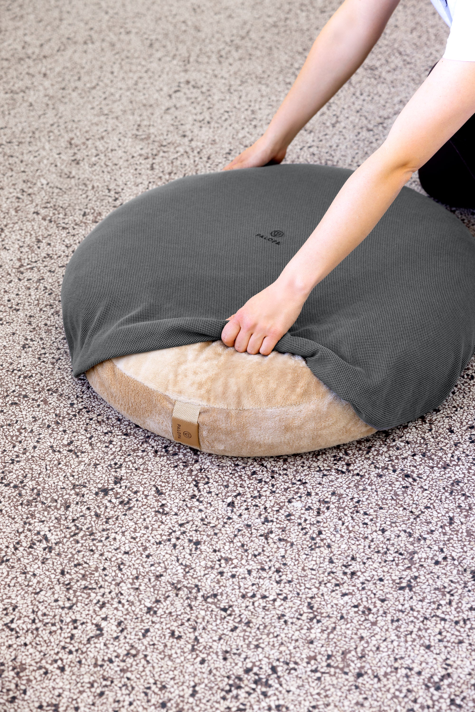 PALOPA Spannbezug Hundebett Donut Fippa Anthrazit Hundebett waschmaschinengeeignet
