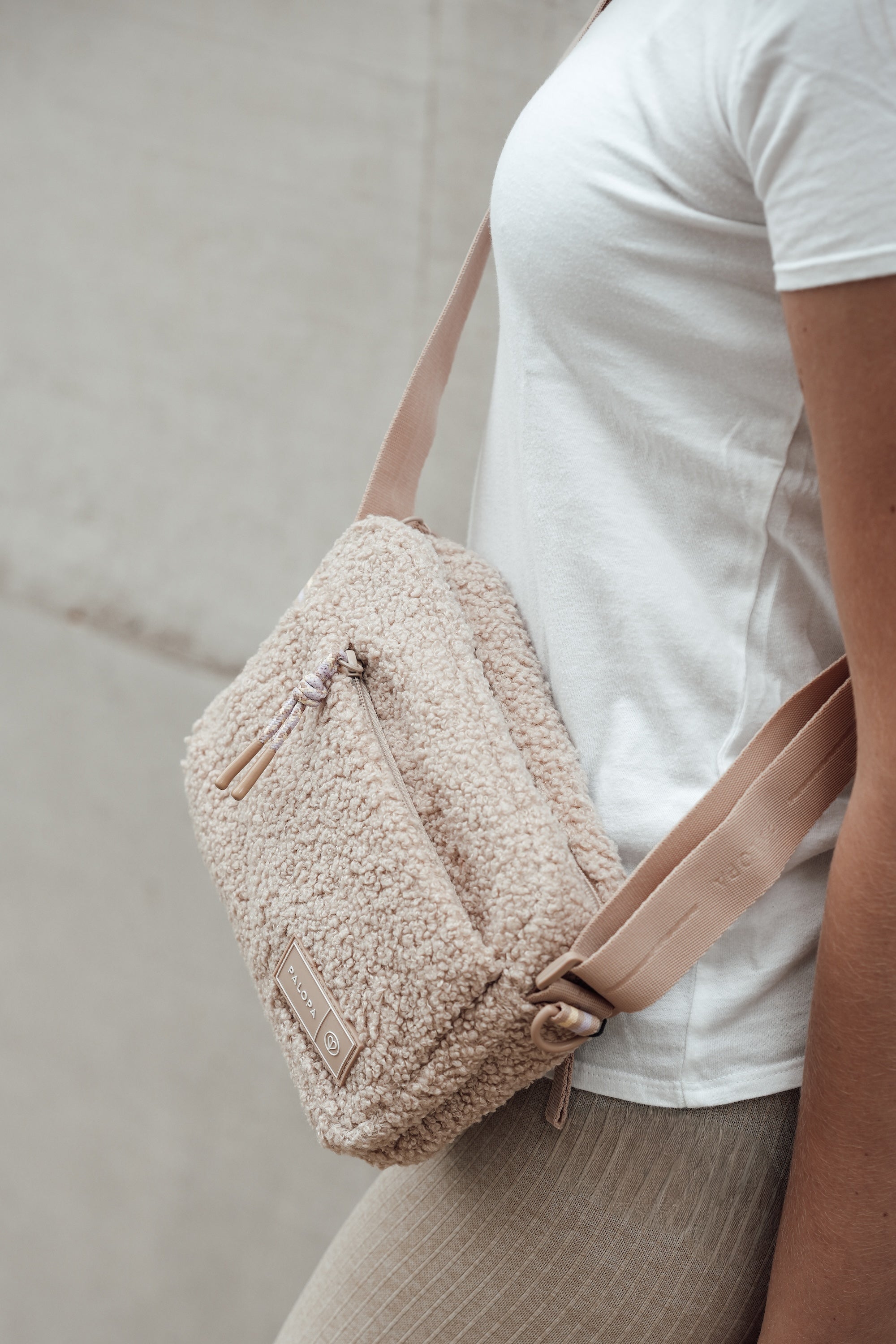 PALOPA Square Bag Noka Teddy Fleece Gassi Bag waschbar wasserabweisend