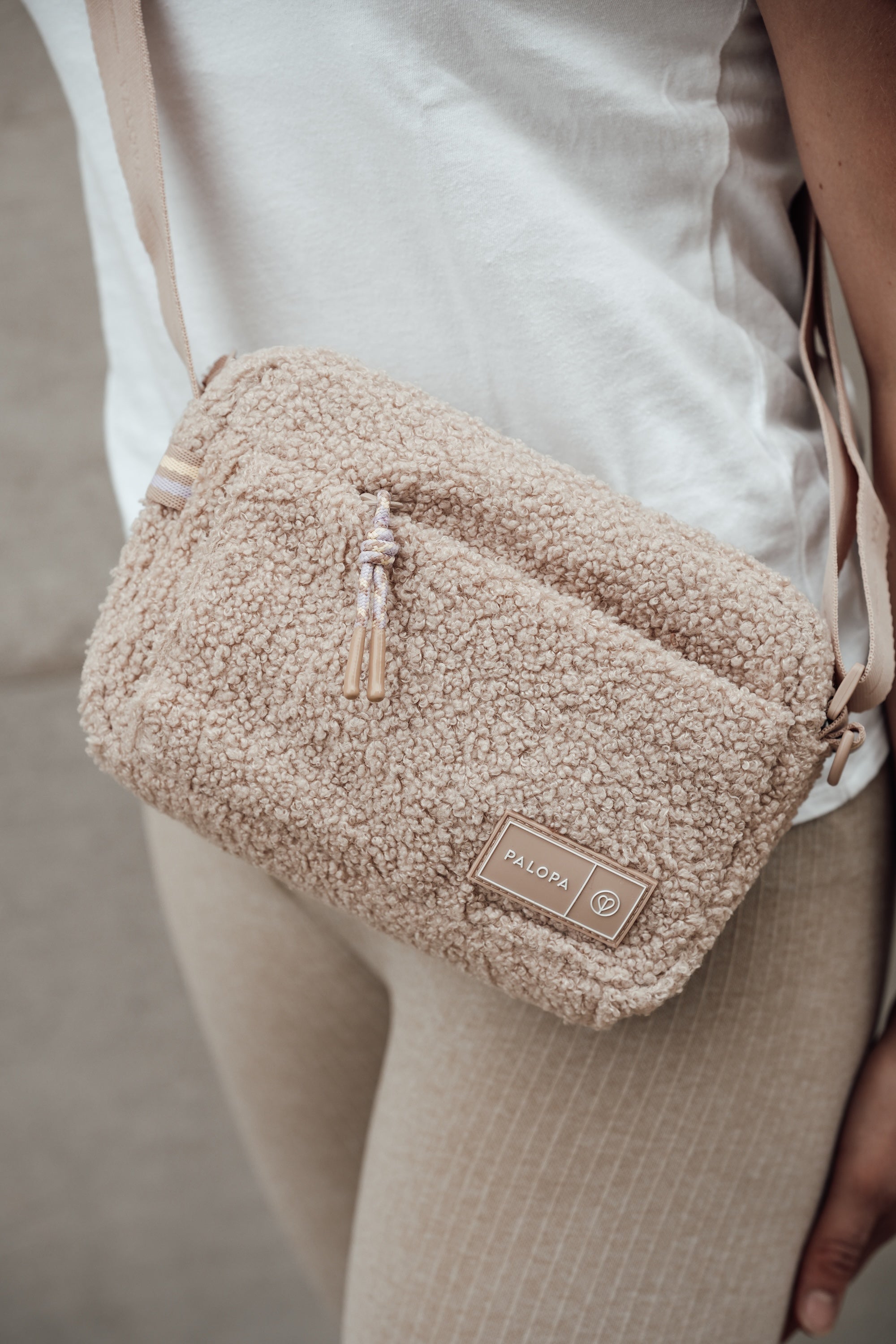 PALOPA Square Bag Noka Teddy Fleece Gassi Bag waschbar Leckerlitasche