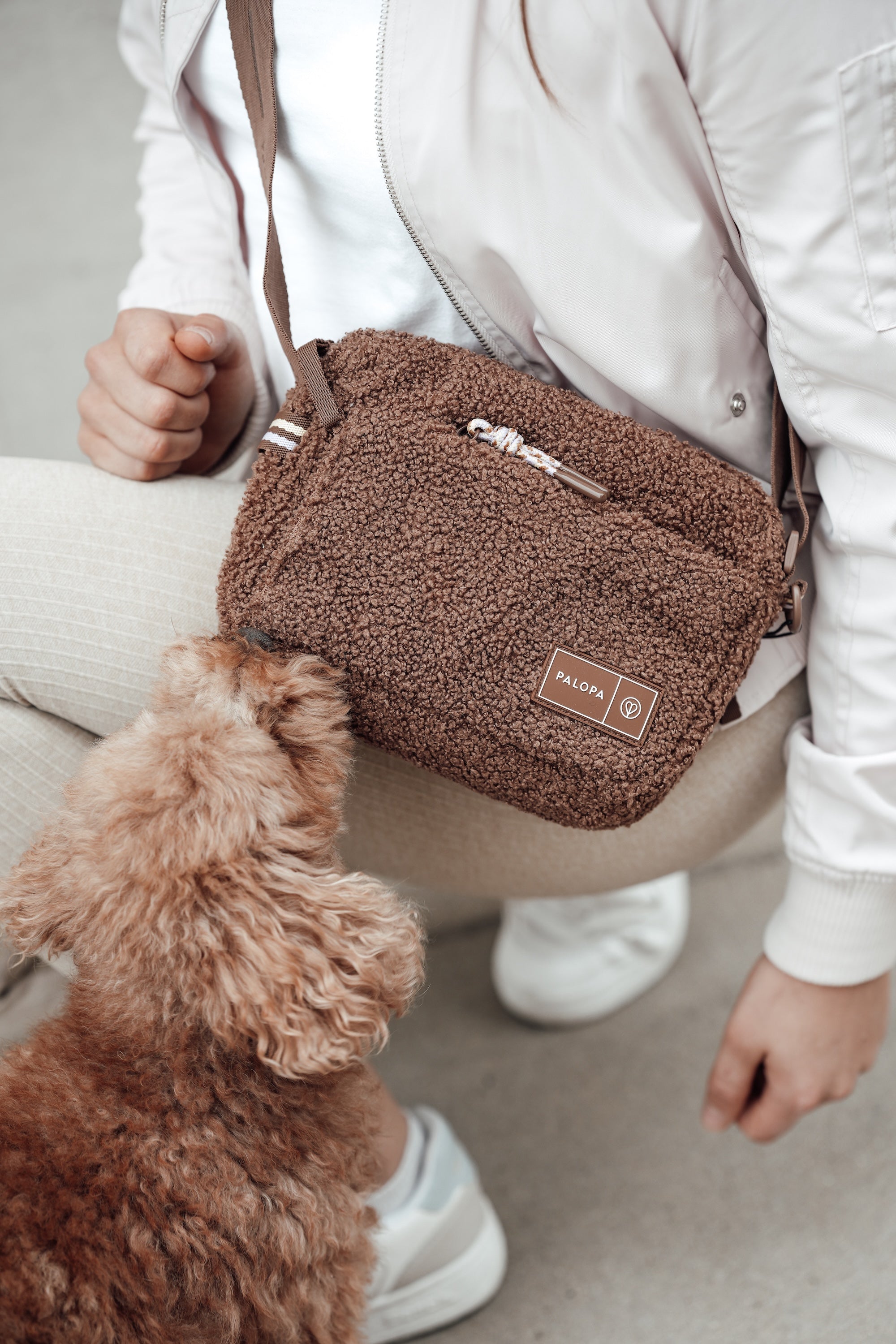 PALOPA Square Bag Noka Teddy Fleece Gassitasche für Leckerlis waschbar