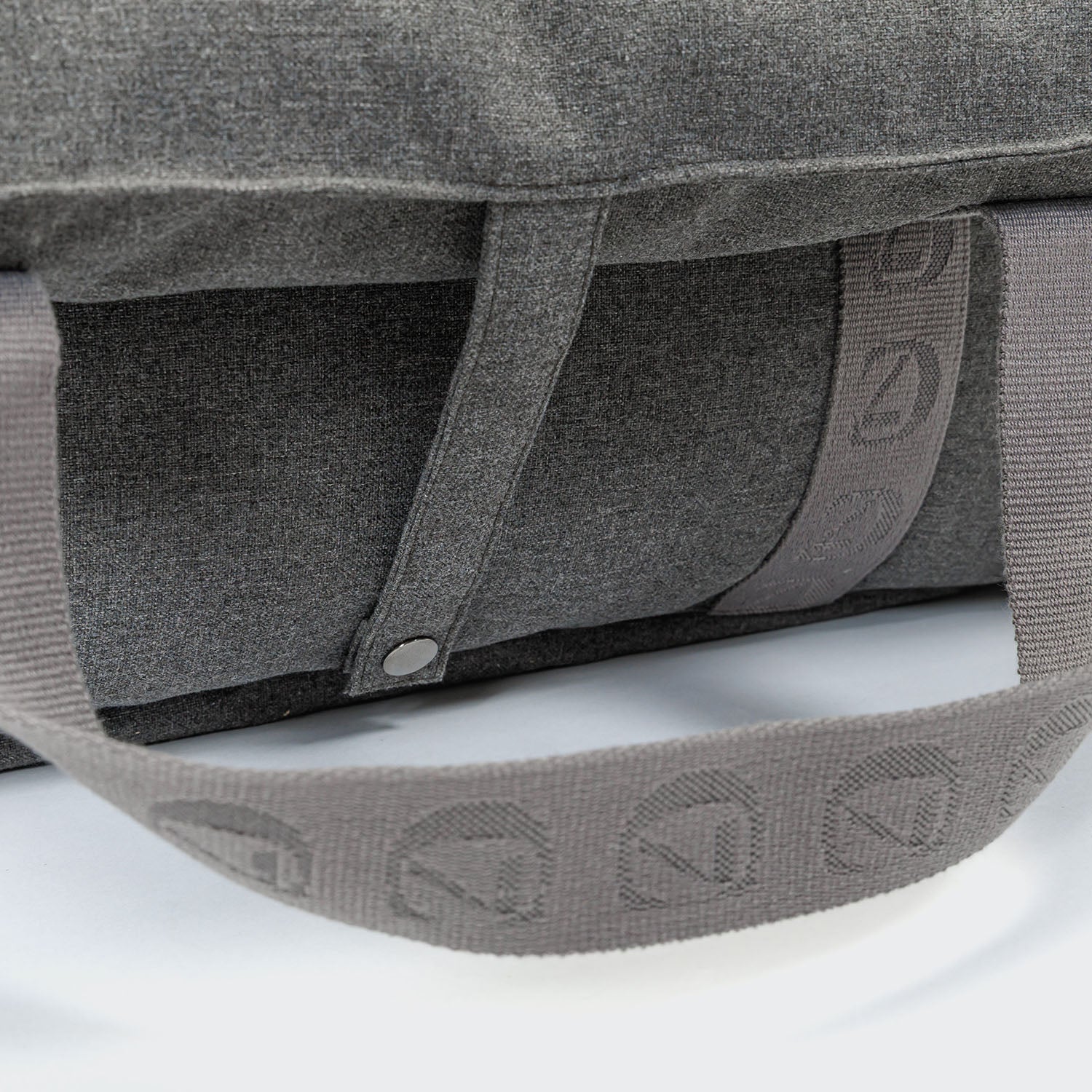 Cloud7 Hundeautositz Getaway Light Graphite tragbar Hundereisebett Autositz für Hunde Reisen mit Hund