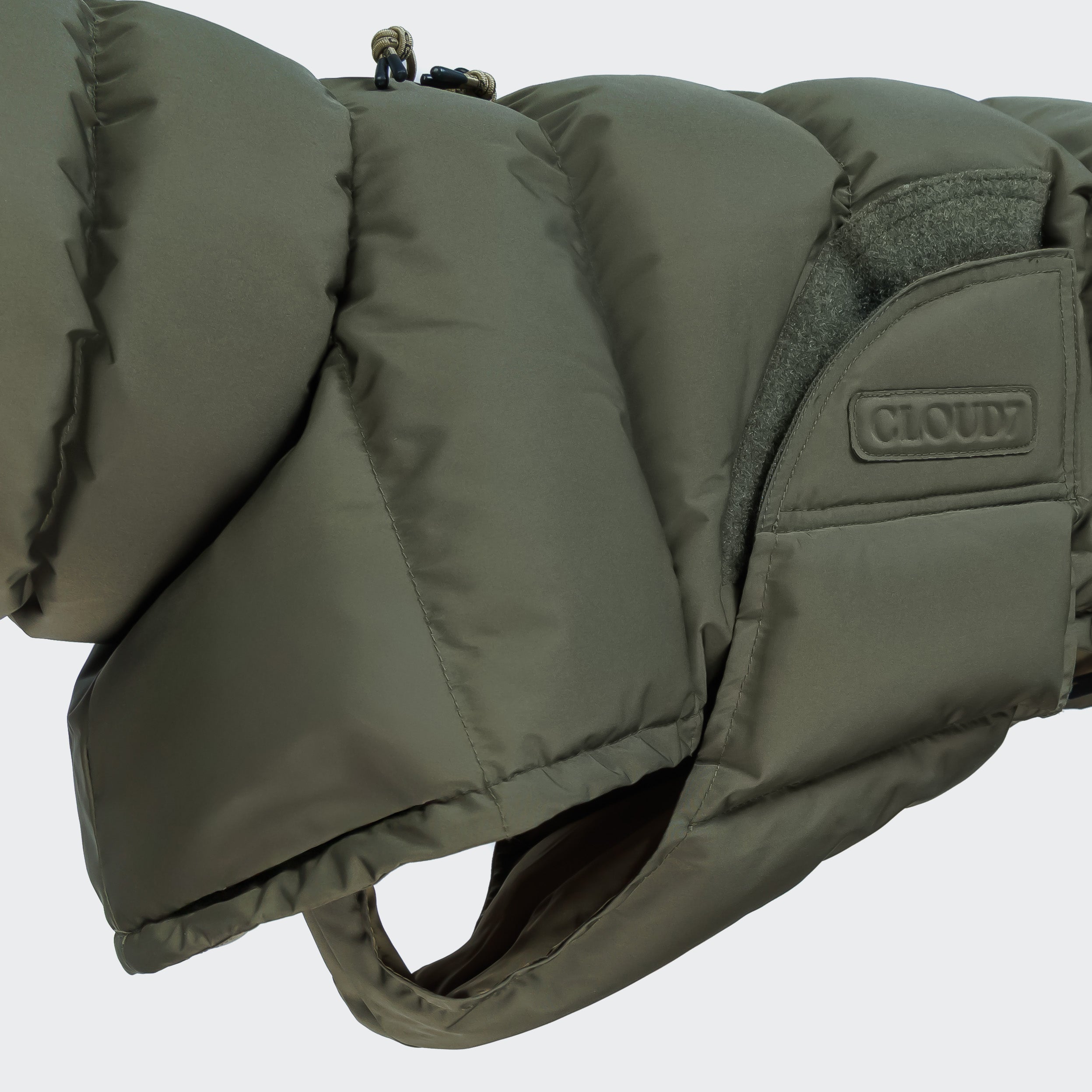 Cloud7 Hundemantel Winter Everest Light Olive Hundewintermantel lang geschnitten