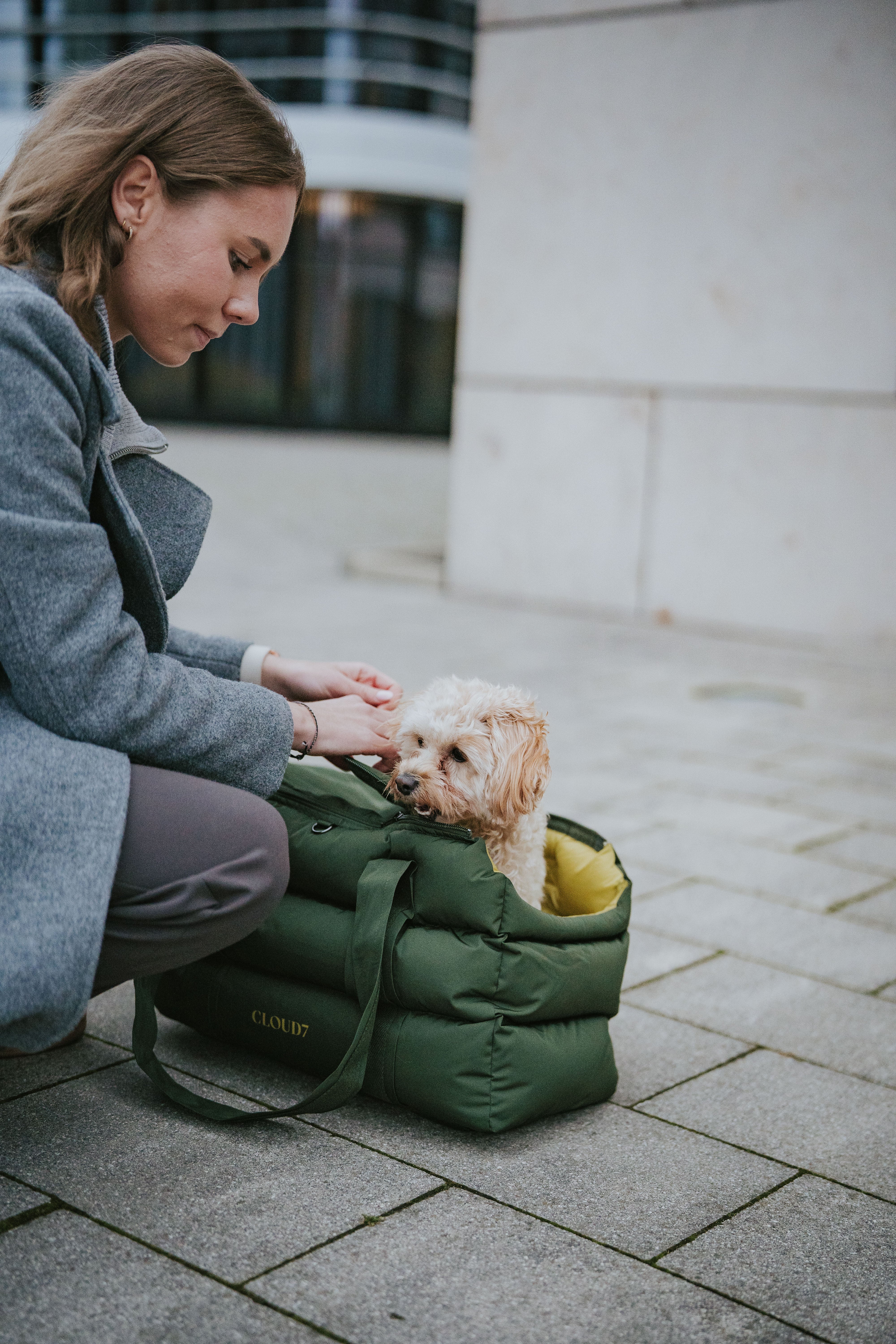 Cloud7 Hundetasche Montreal Olive Hundetragetasche mit Fell