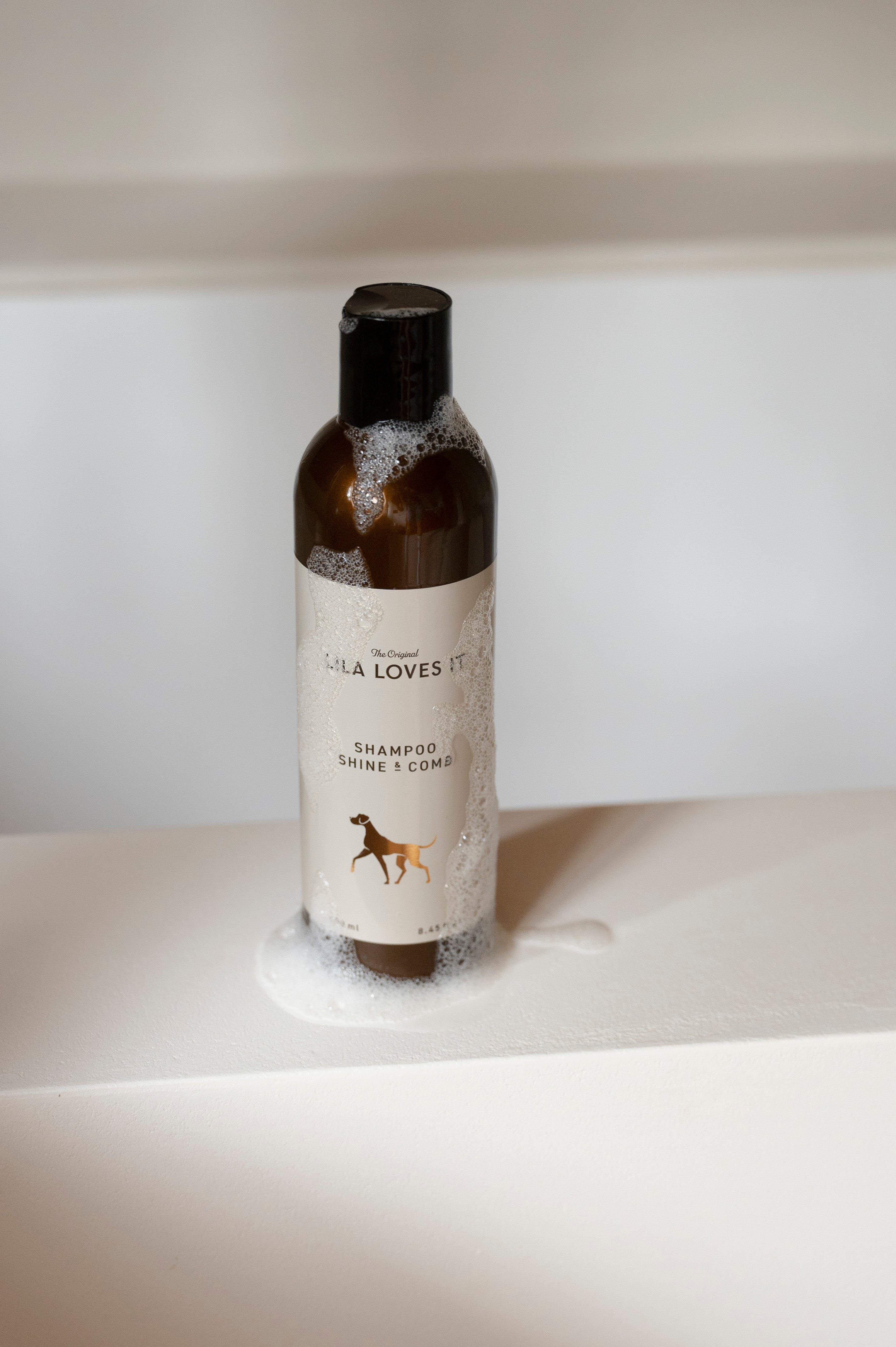 LILA LOVES IT Shampoo Shine & Comb Shampoo für Hunde Shampoo Hund natürlich 