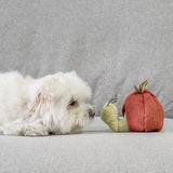 Lambwolf Apple Schnueffelspielzeug in Apfelform