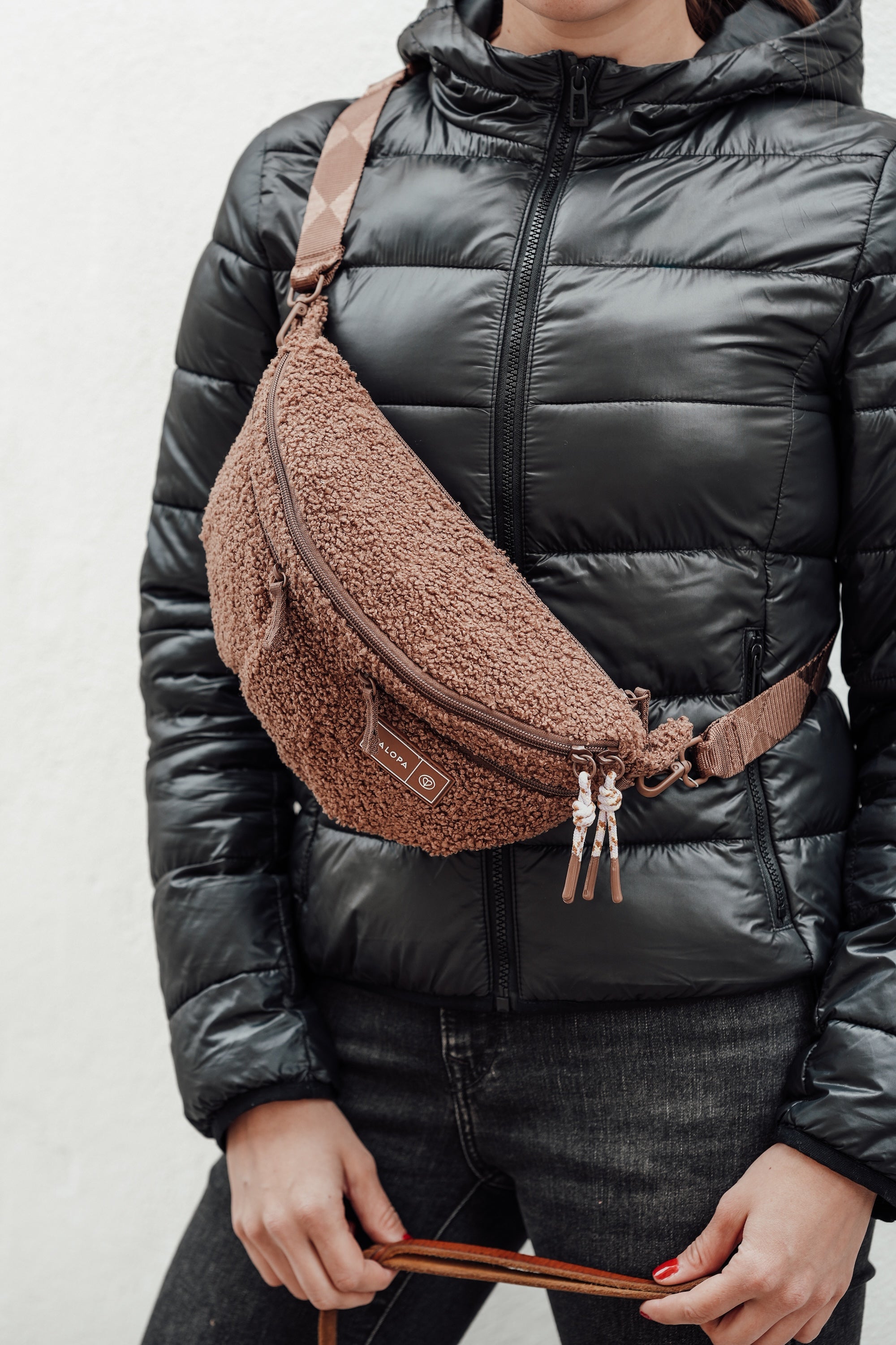 PALOPA Hunde Leckerlibeutel Emma Teddy Fleece Gassitasche für unterwegs waschbar