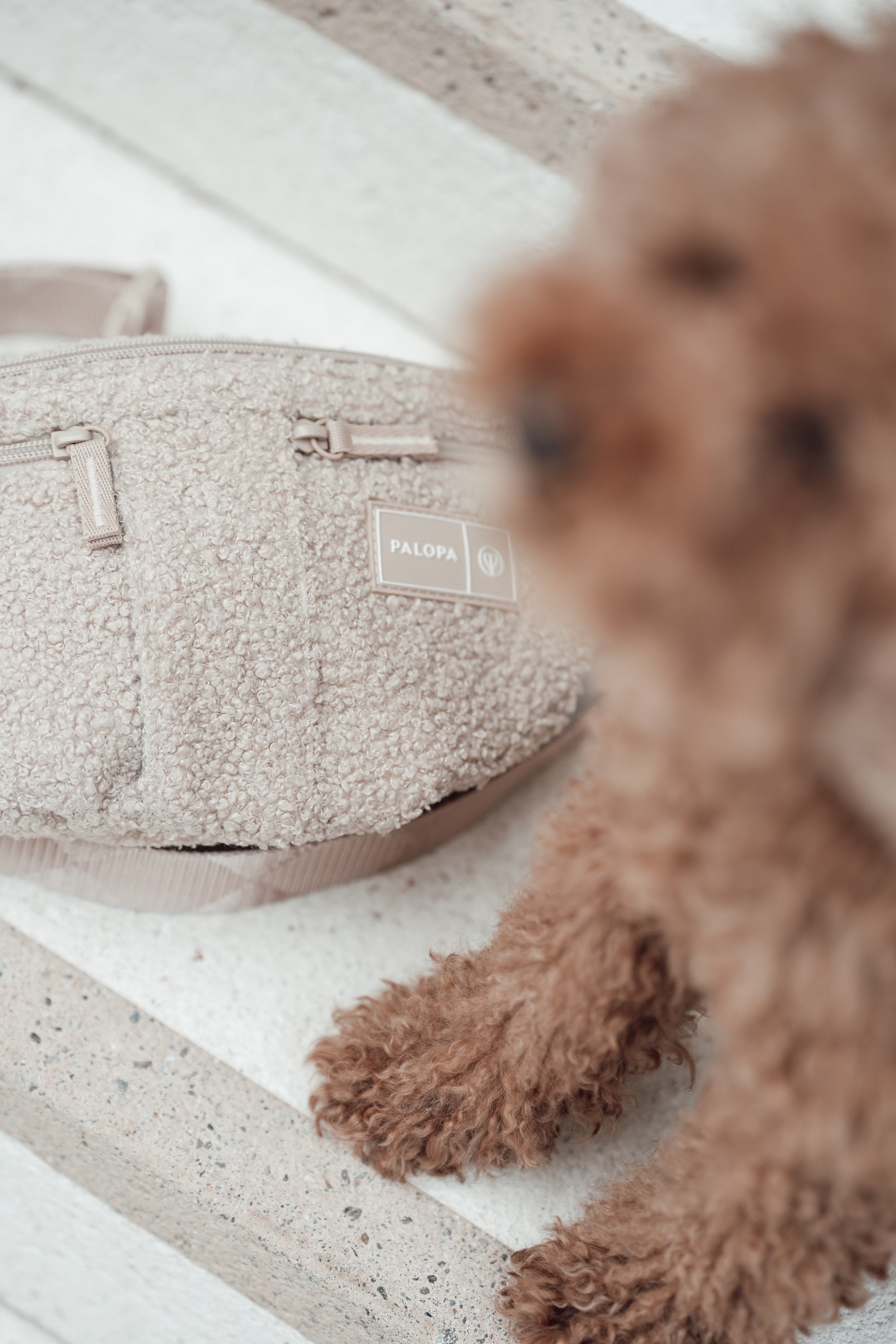 PALOPA Hunde Leckerlibeutel Emma Teddy Fleece Umhängetasche für Leckerlis