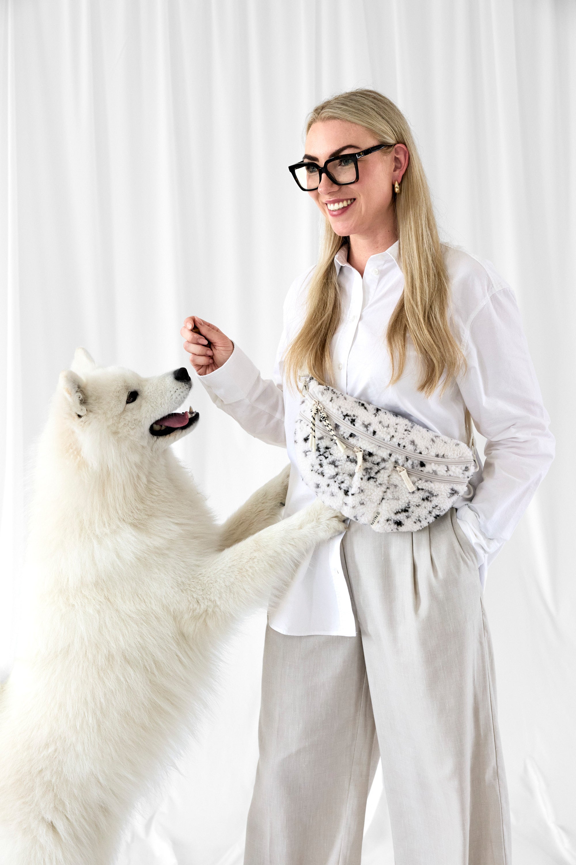 PALOPA Hunde Leckerlibeutel Emma Teddy-Fleece Speckled Creme Gassitasche