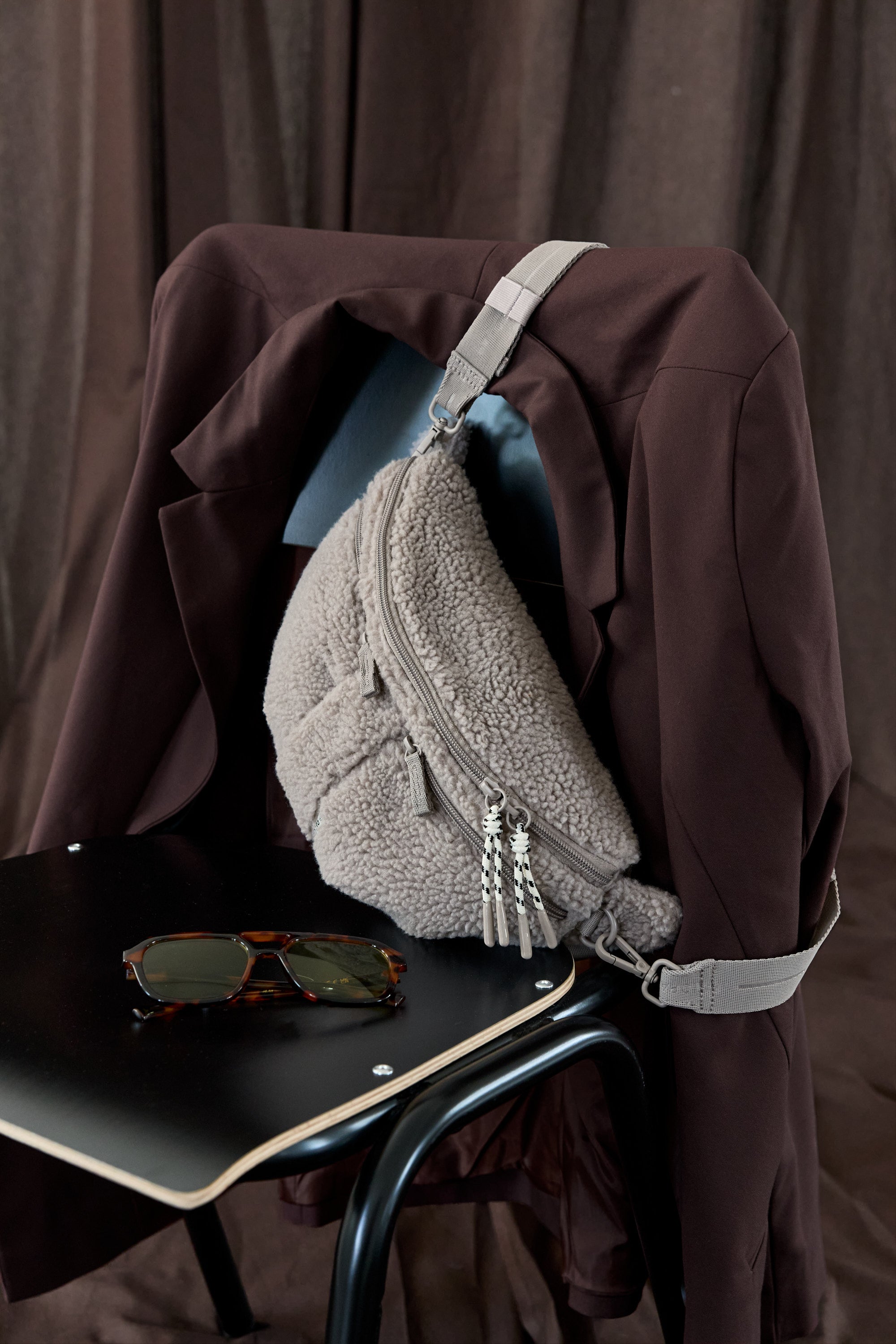 PALOPA Hunde Leckerlibeutel Emma Teddy-Fleece Taupe Teddy Tasche