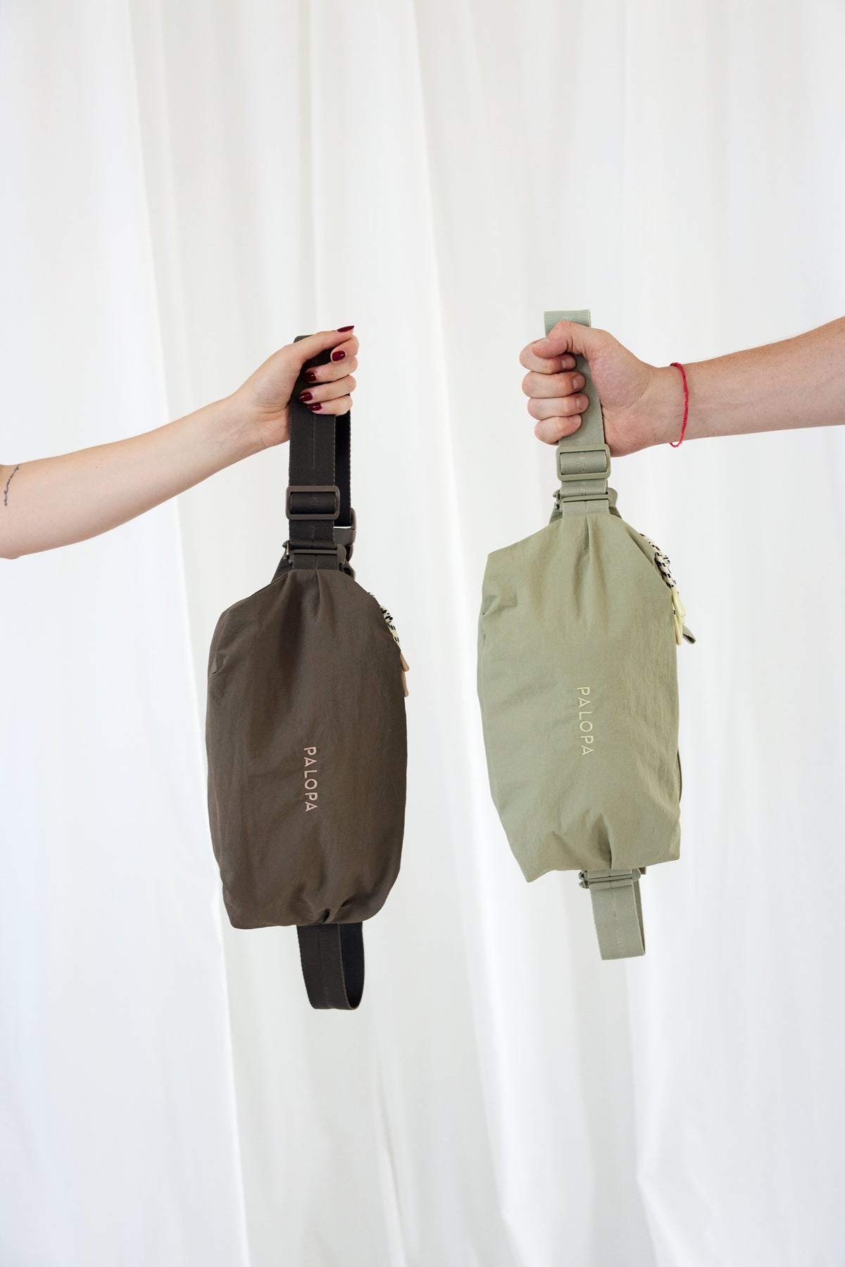 PALOPA Hunde Leckerlibeutel Nerki Crinkled Chocolate Pale Olive Gassitasche Hund