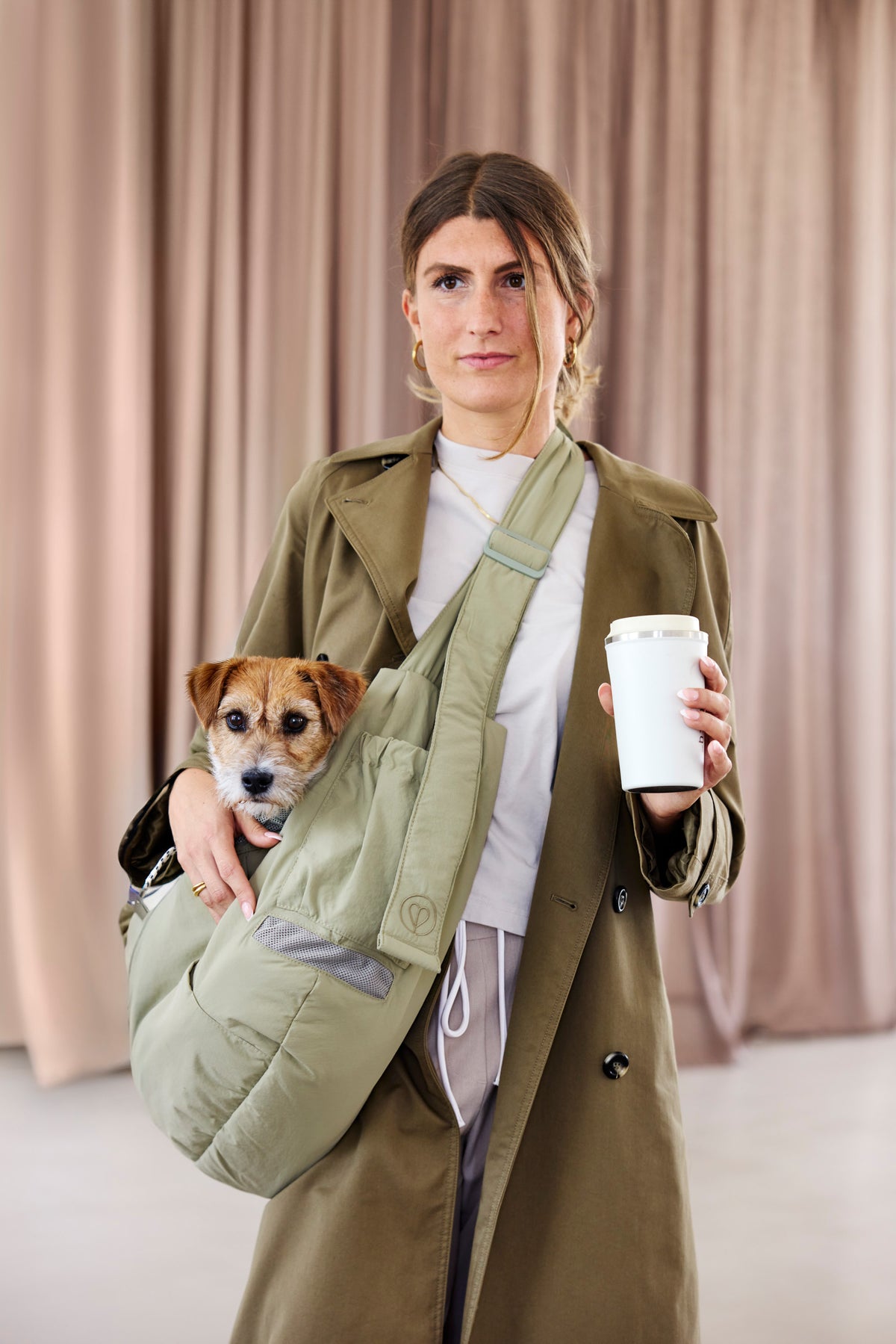 PALOPA Hundetragetasche Bara Crinkled Pale Olive Hundetragetasche für unterwegs