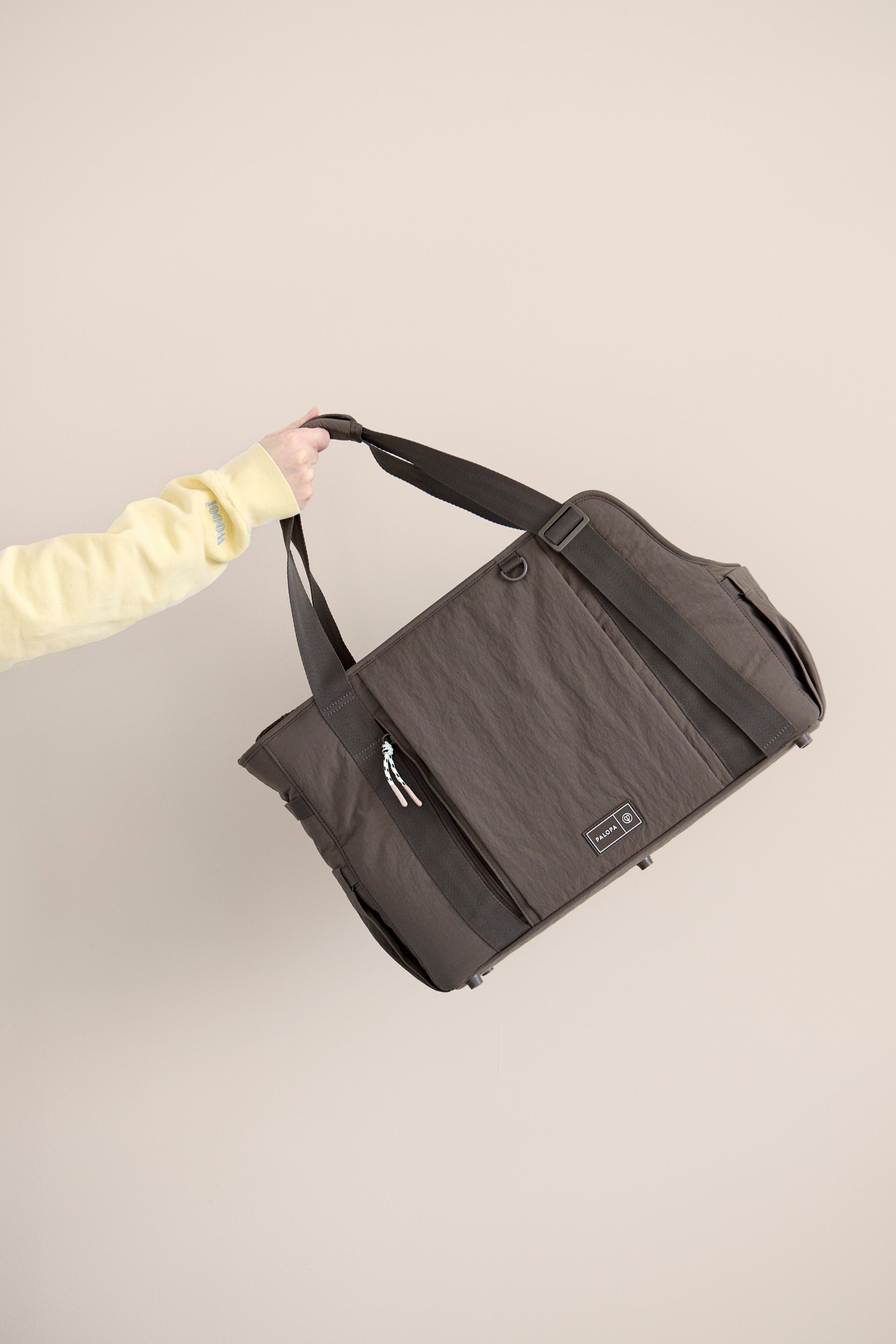 PALOPA Hundetragetasche Weda Crinkled Pale-Olive Chocoloate Hundereisetasche
