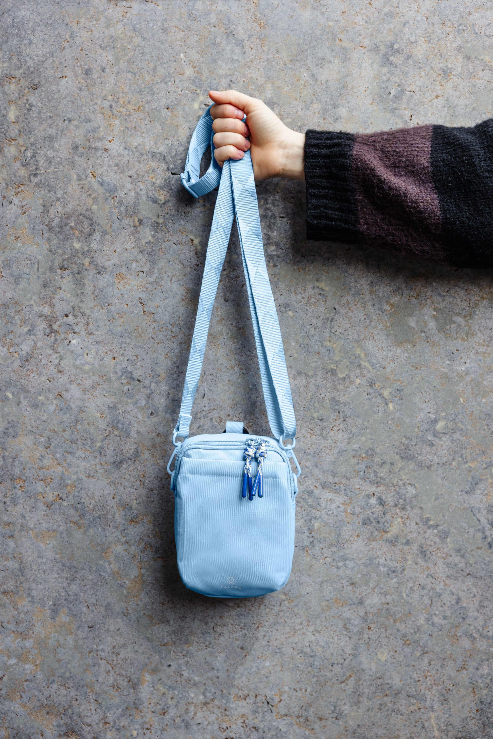 PALOPA Leckerlibeutel Greta Light Blue Gassitasche Leckerlitasche wasserabweisend Crossbody Bag