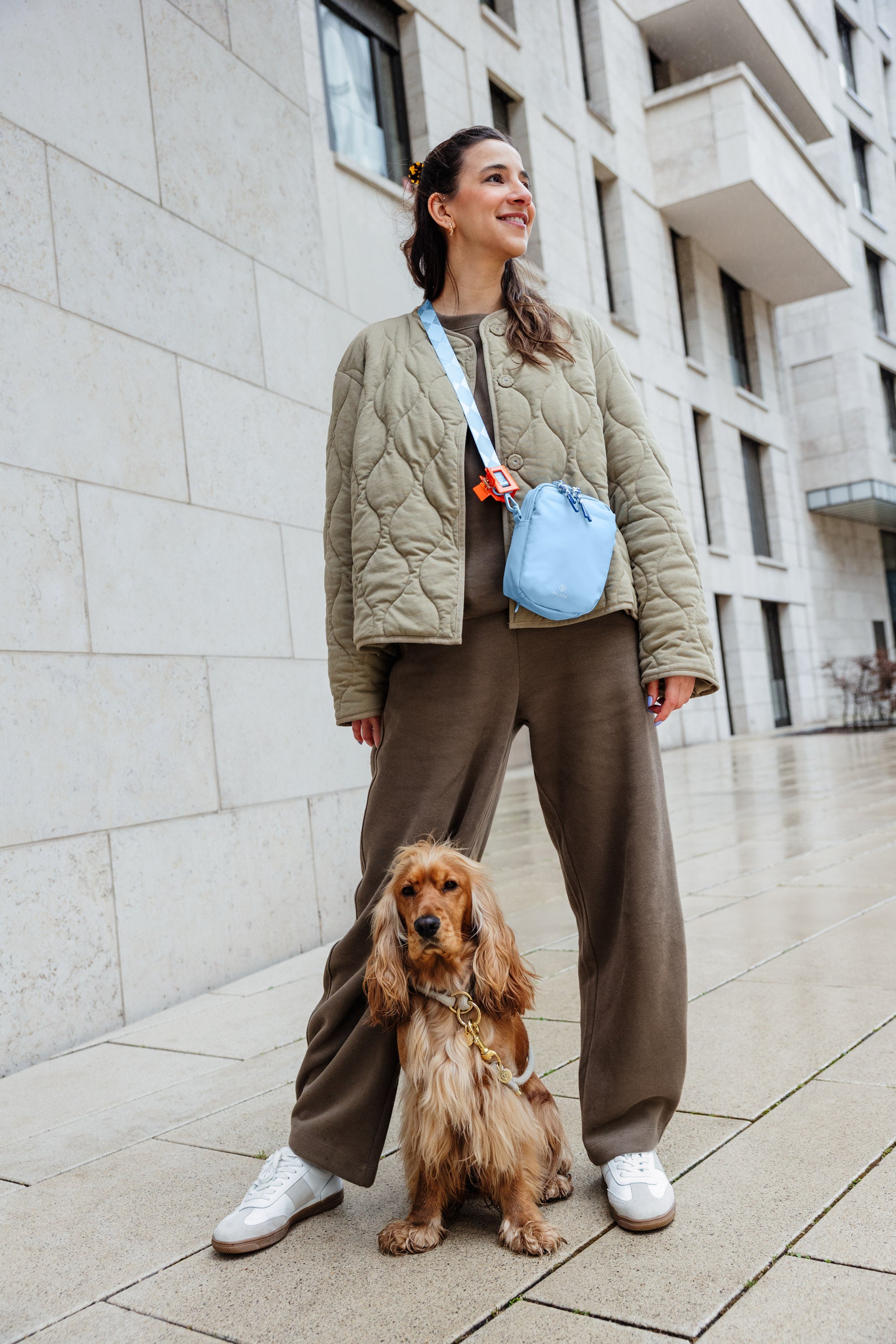 PALOPA Leckerlibeutel Greta Light Blue Gassitasche Leckerlitasche wasserabweisend Crossbody Bag für Hunde
