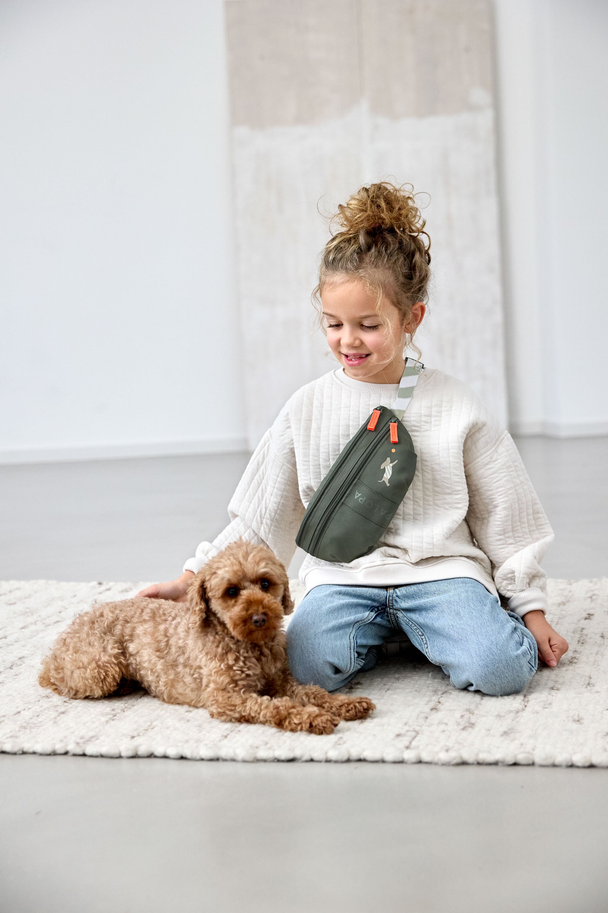 PALOPA Leckerlibeutel Mini Enja Dunkelgrün Bauchtasche für Kinder zum Umhängen