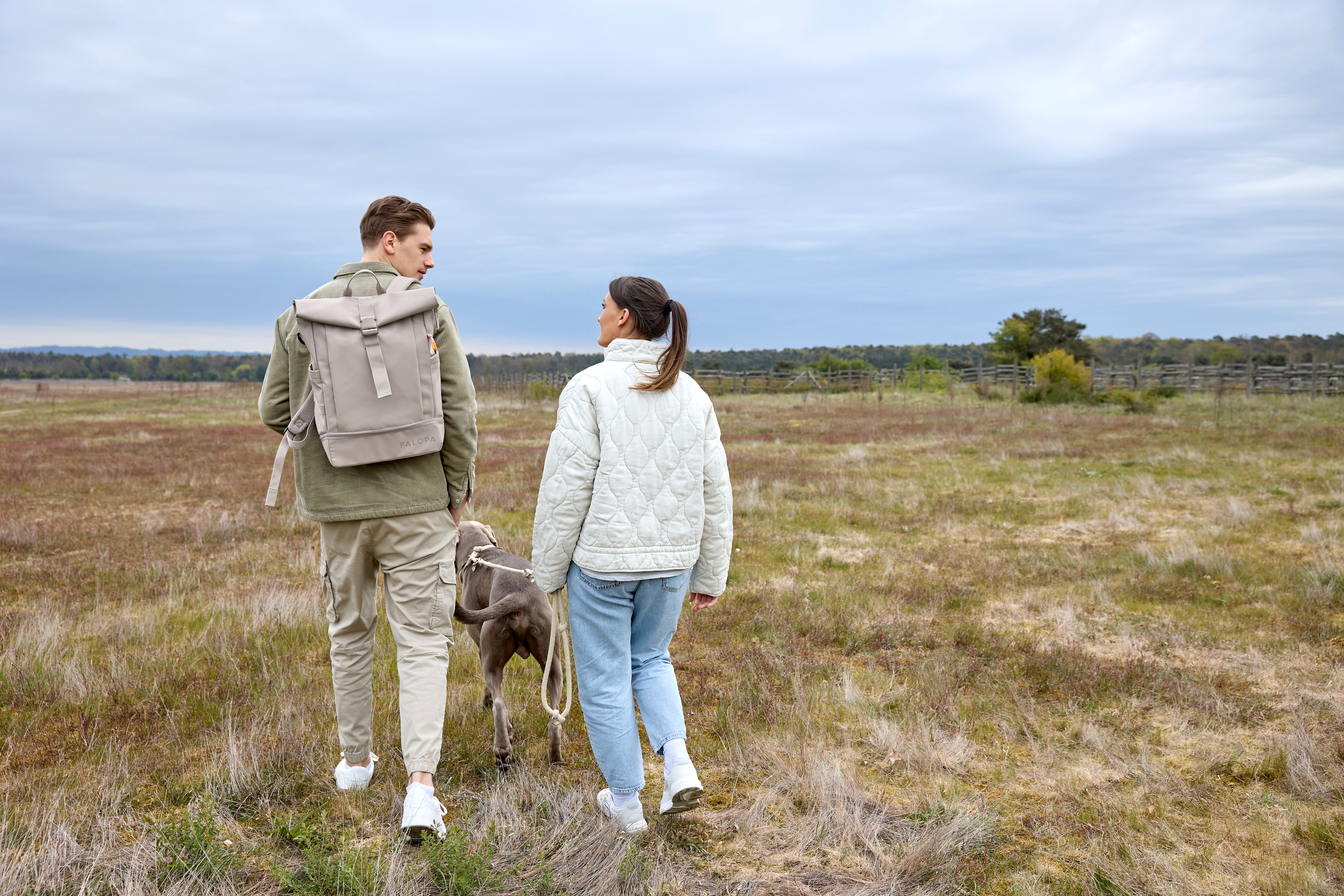 PALOPA Rucksack Rolltop Yoska Taupe Reisen mit Hund Rucksack