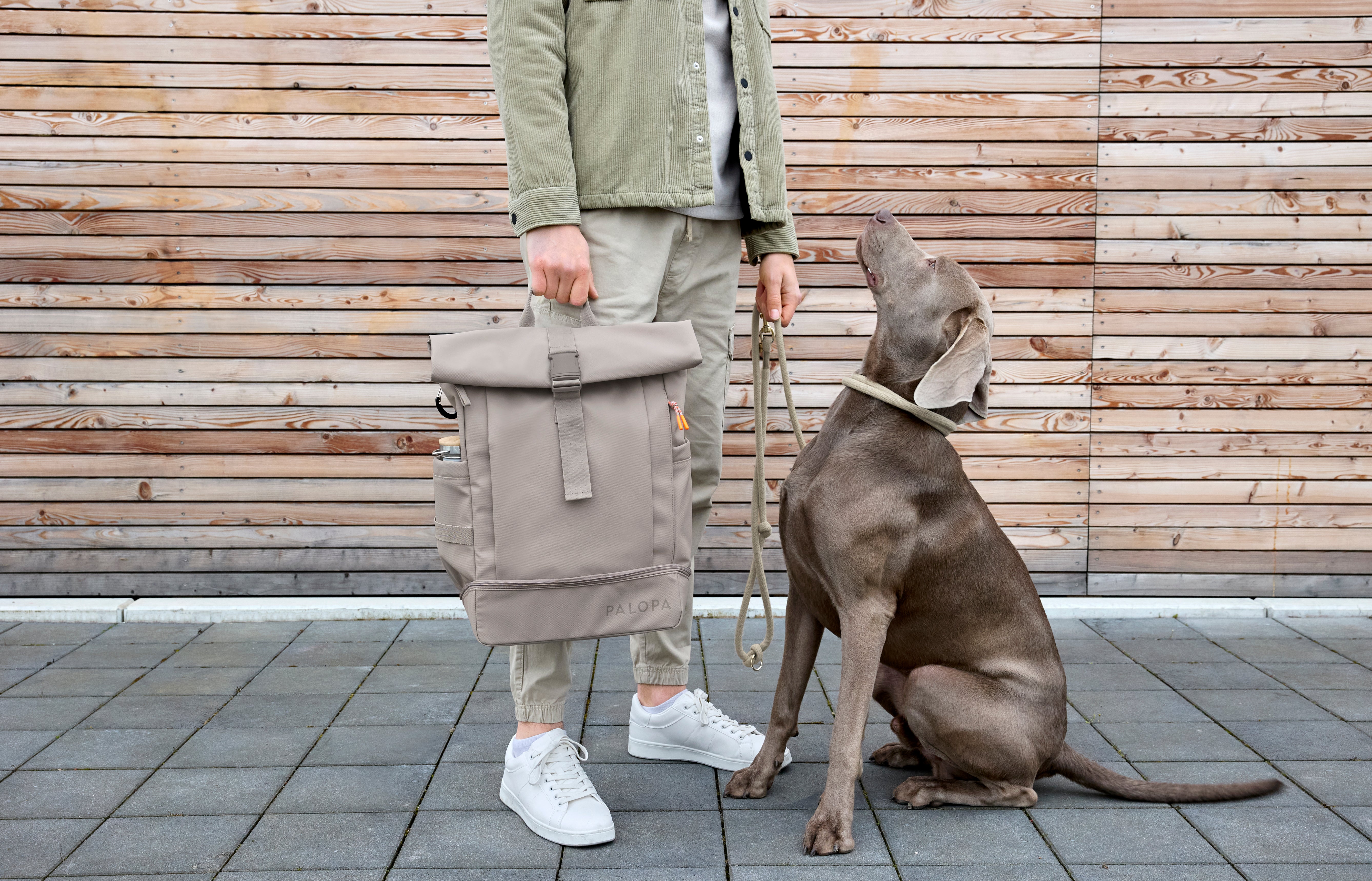 PALOPA Rucksack Rolltop Yoska Taupe Wandern mit Hund Rucksack