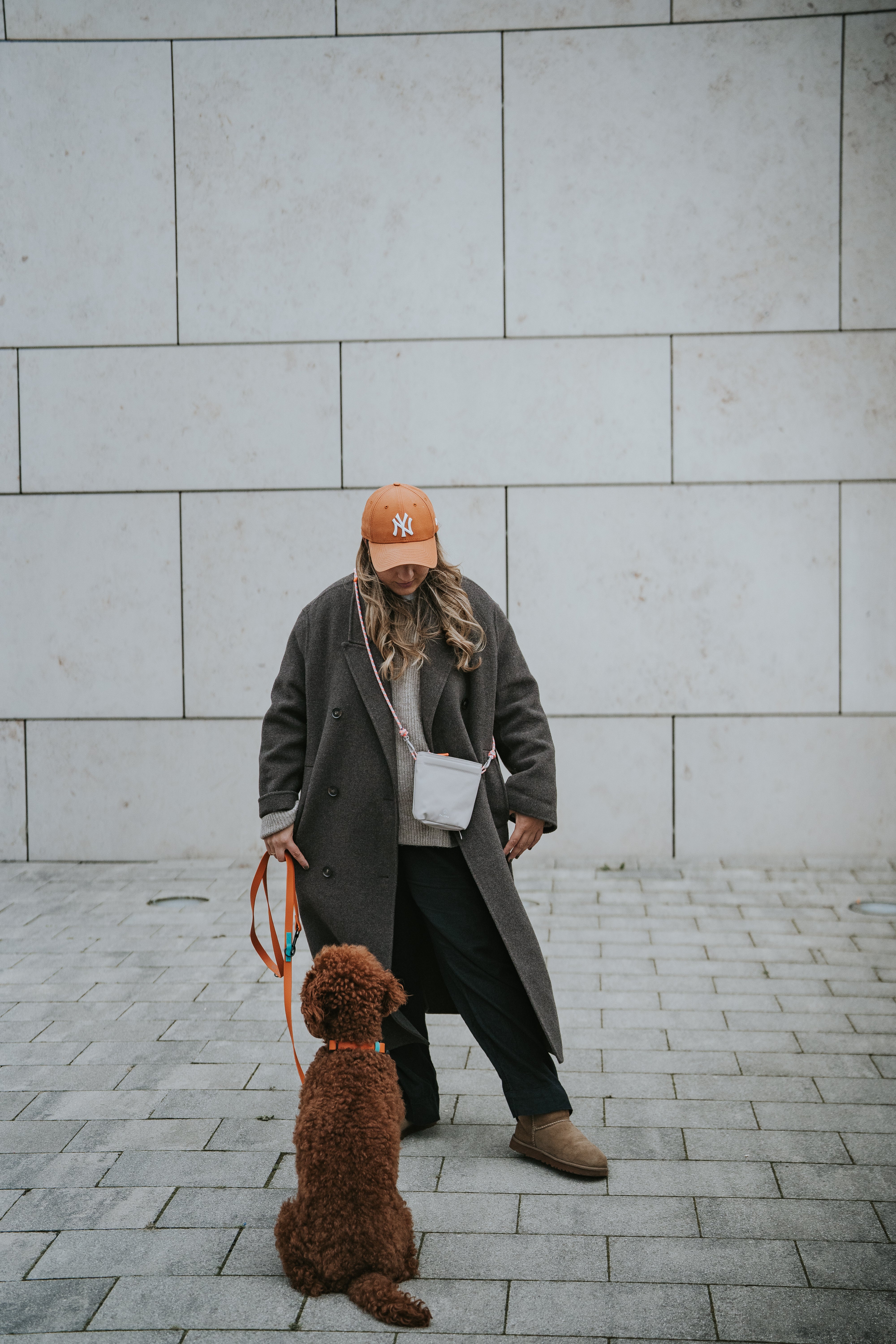 PALOPA Leckerlibeutel Karl Taupe Gassitasche Hund zum Umhängen