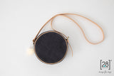 2.8 duepuntootto Mini Margaret Cotton Round Bag Graphite Runde Handtasche fuer Hundehalter