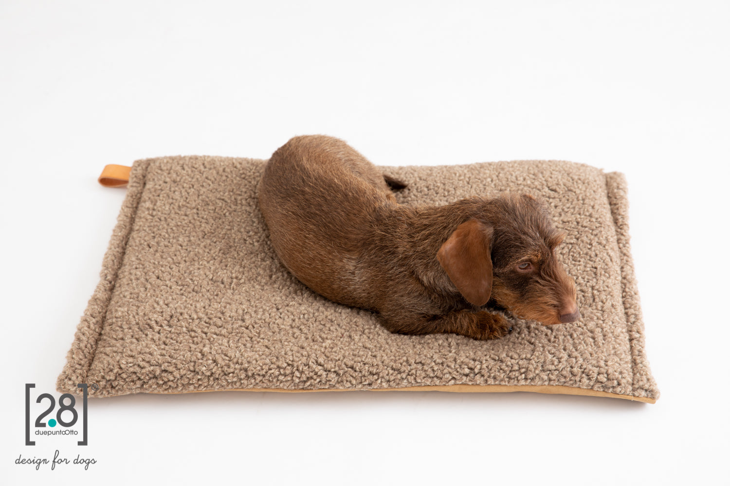 2.8 duepuntootto Richard Slim Wool Dog Cushion Havana schmales weiches Hundekissen